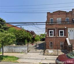 #1 photo, 717 E 226 Street, ब्रोंक्स Bronx , NY 10466