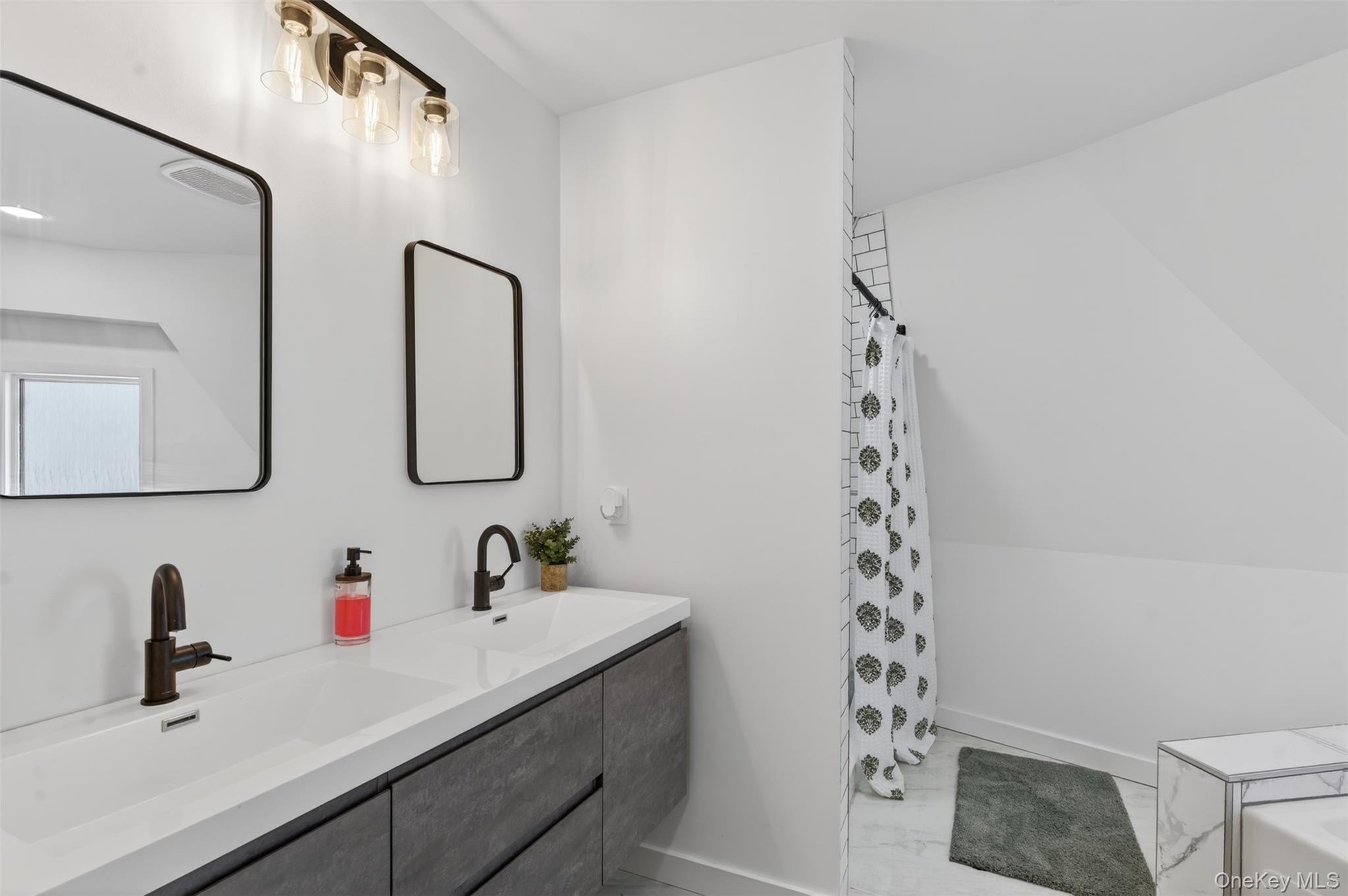 #9 photo, 106 Post Road, Slate Hill , NY 10973