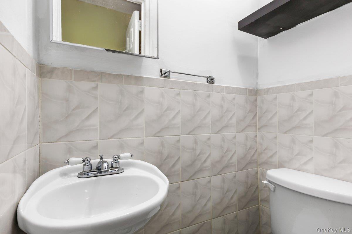 #5 photo, 3241 Colden Avenue, Бронкс ‖ Bronx , NY 10469