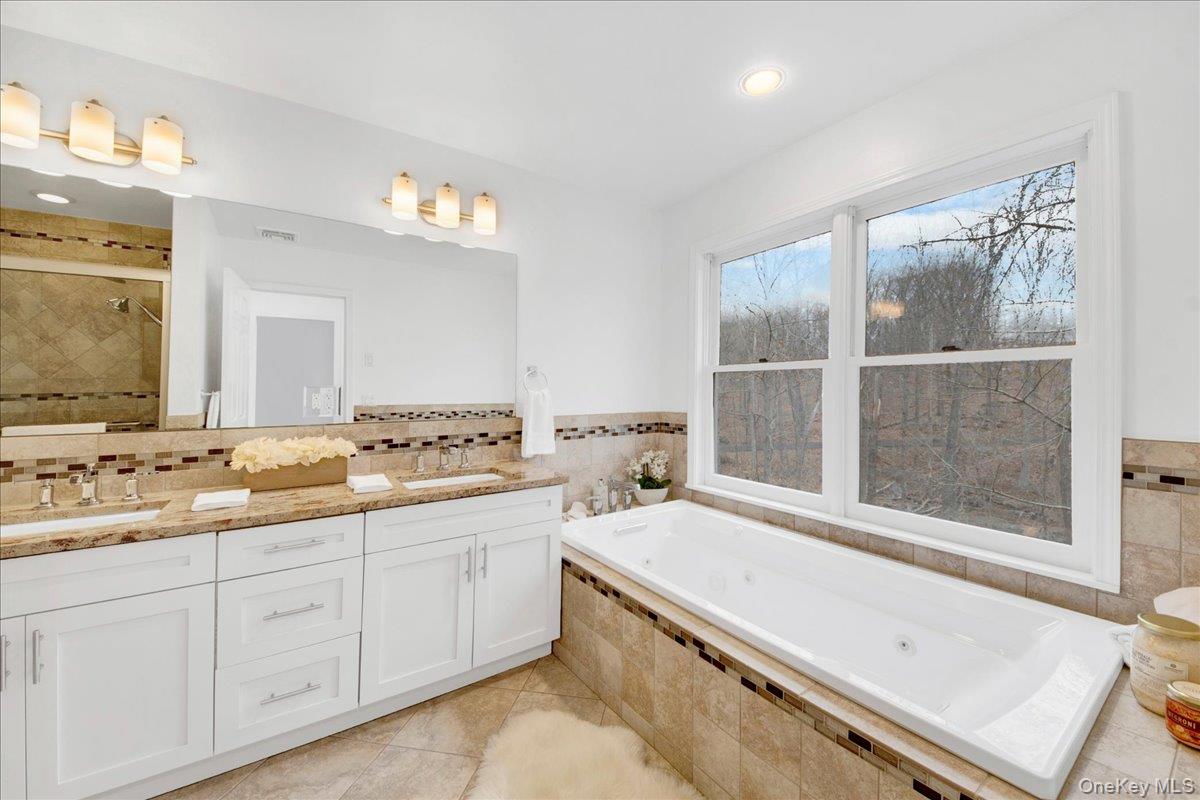 #13 photo, 57 Old Town Crossing, Mount Kisco , NY 10549