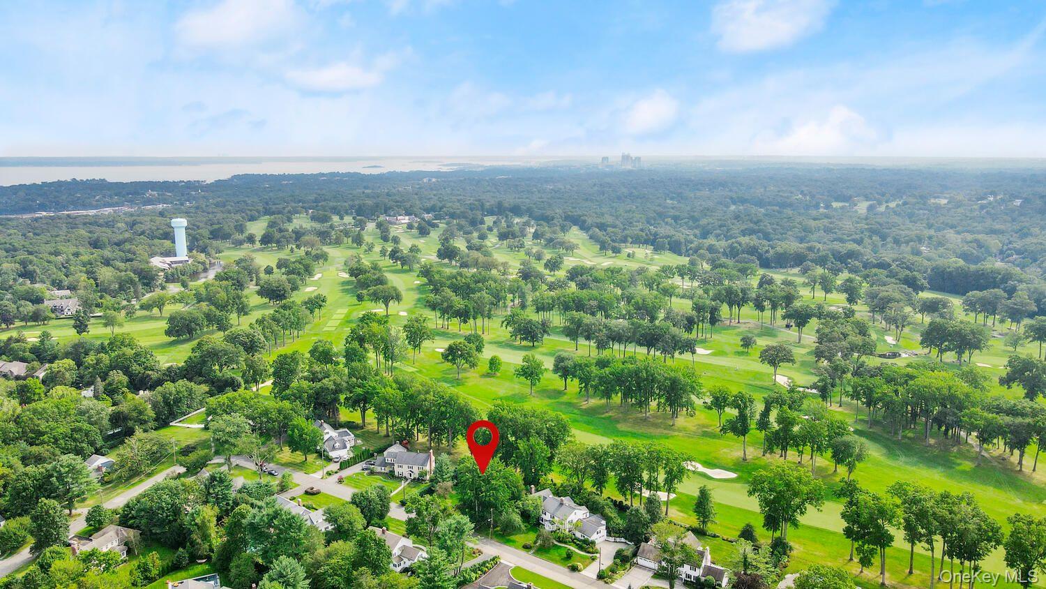 #2 photo, 17 Carriage House Lane, Mamaroneck , NY 10543