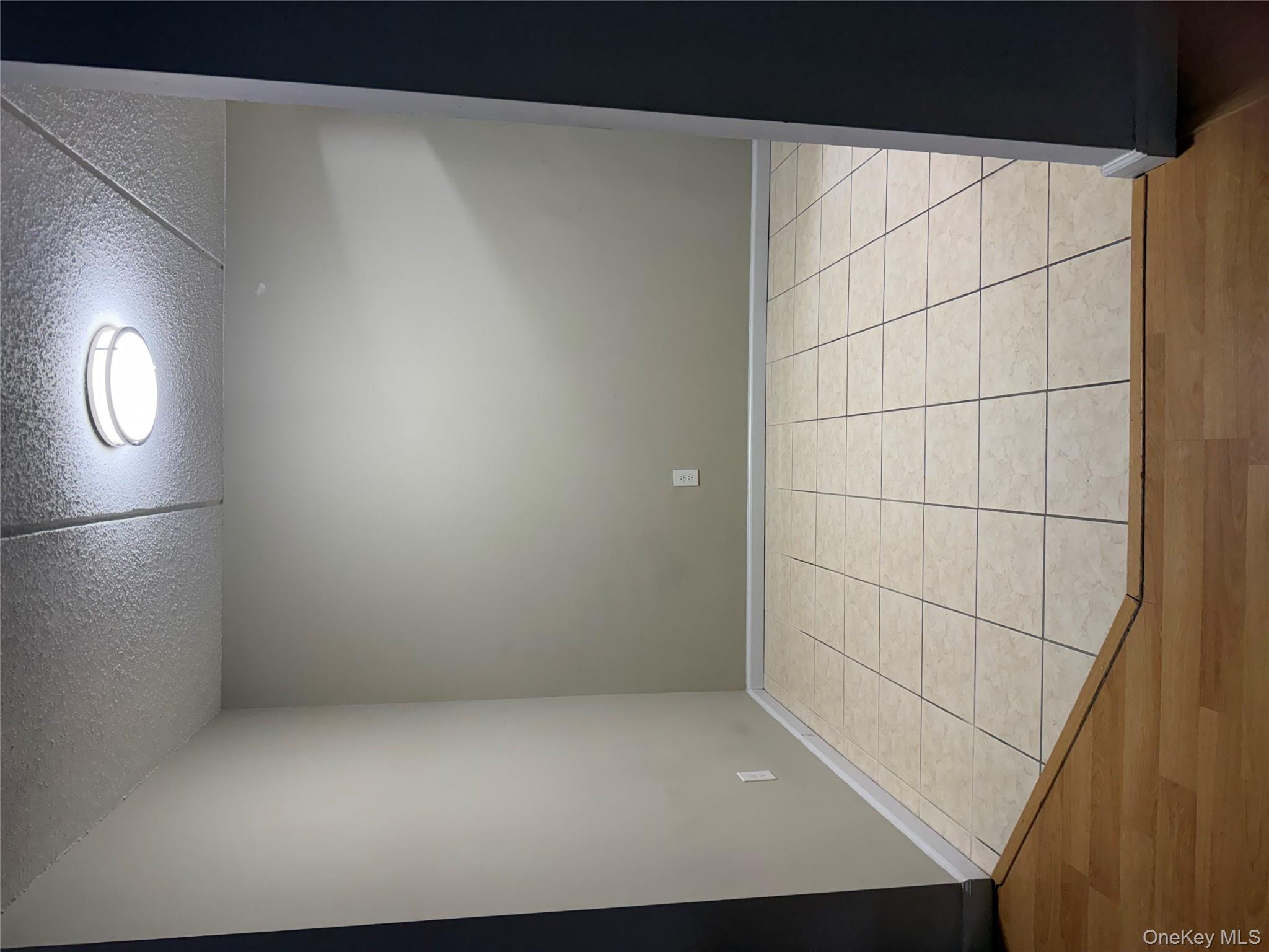 #4 photo, 24 Palmetto Street, Brooklyn , NY 11221