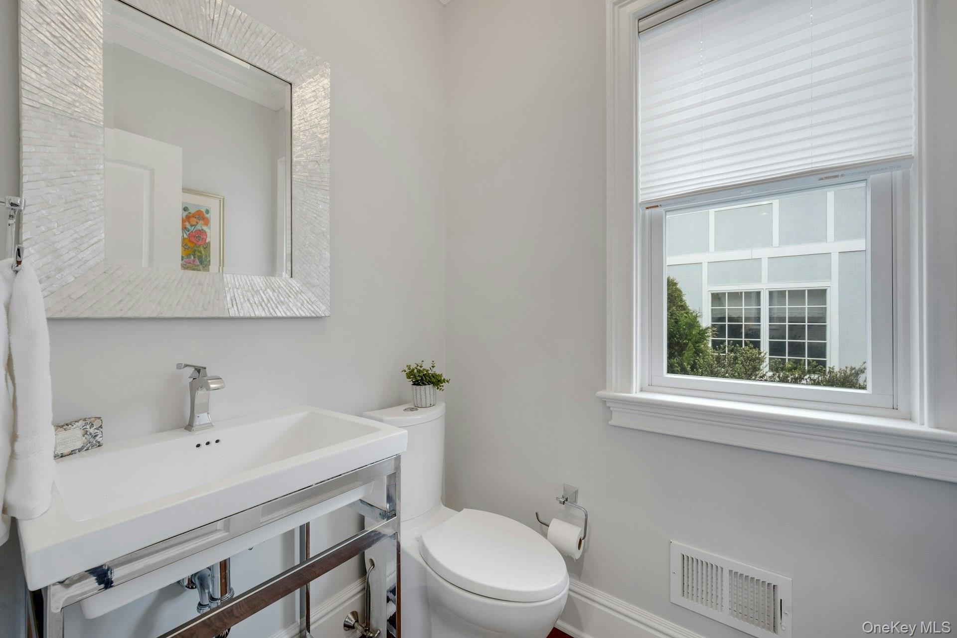 #18 photo, 47 Graham Road, Scarsdale , NY 10583