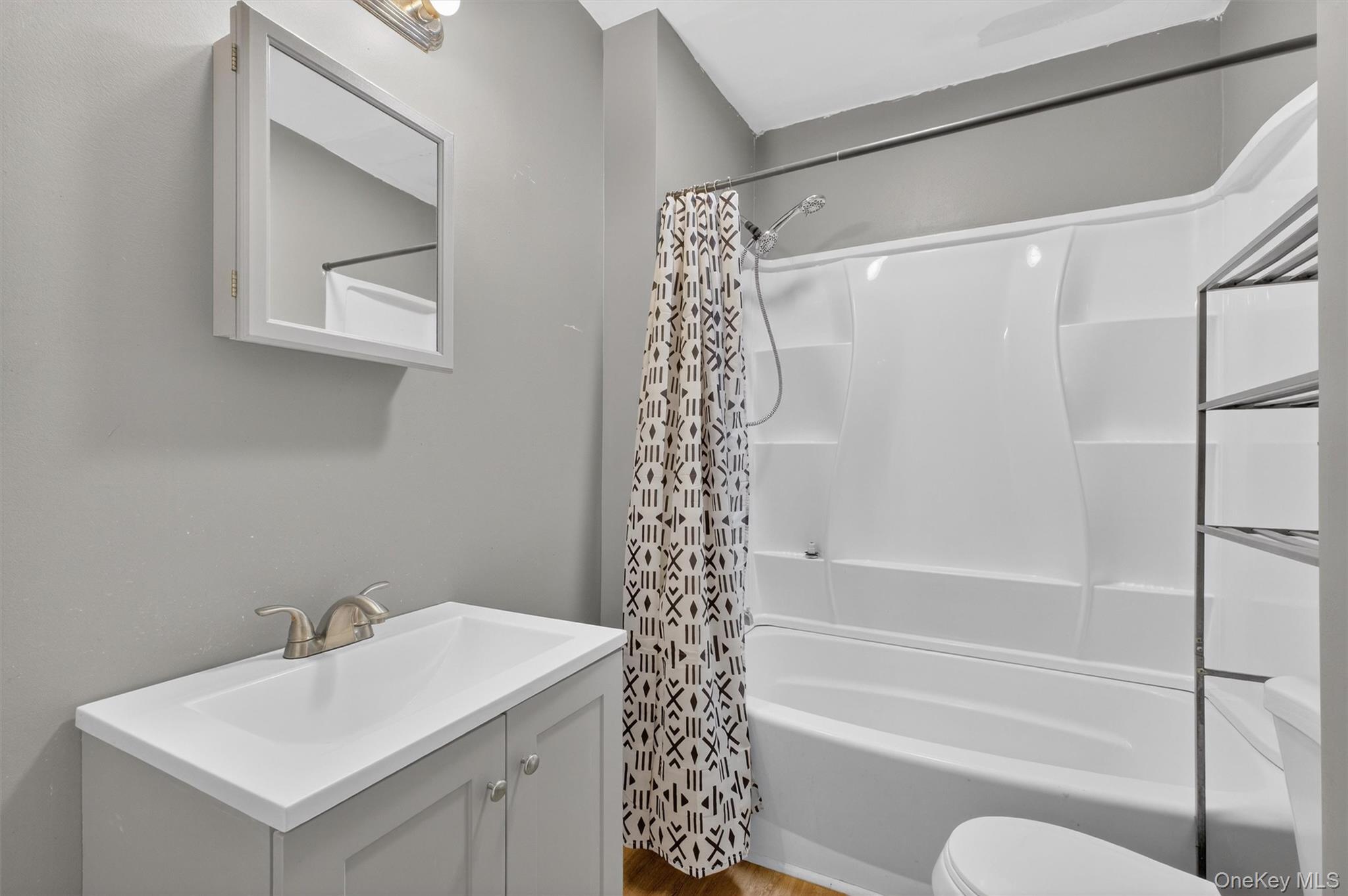 #10 photo, 11 Manitou Avenue, Poughkeepsie , NY 12603