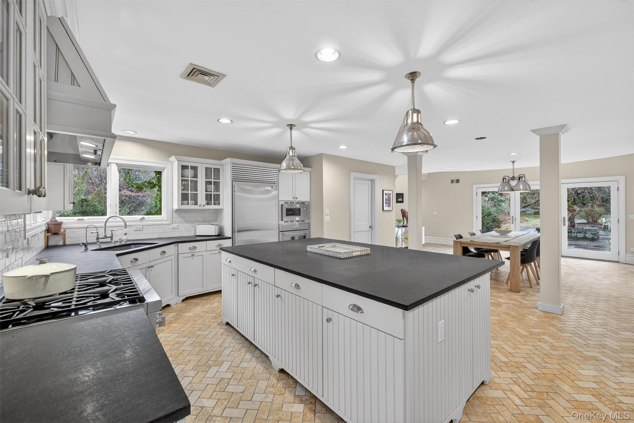 #12 photo, 6 W Sunnyside Lane, Irvington , NY 10533