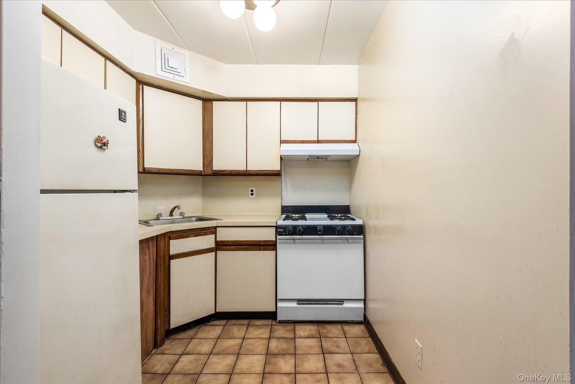 #11 photo, 139-35 35th Avenue, كوينز Flushing , NY 11354