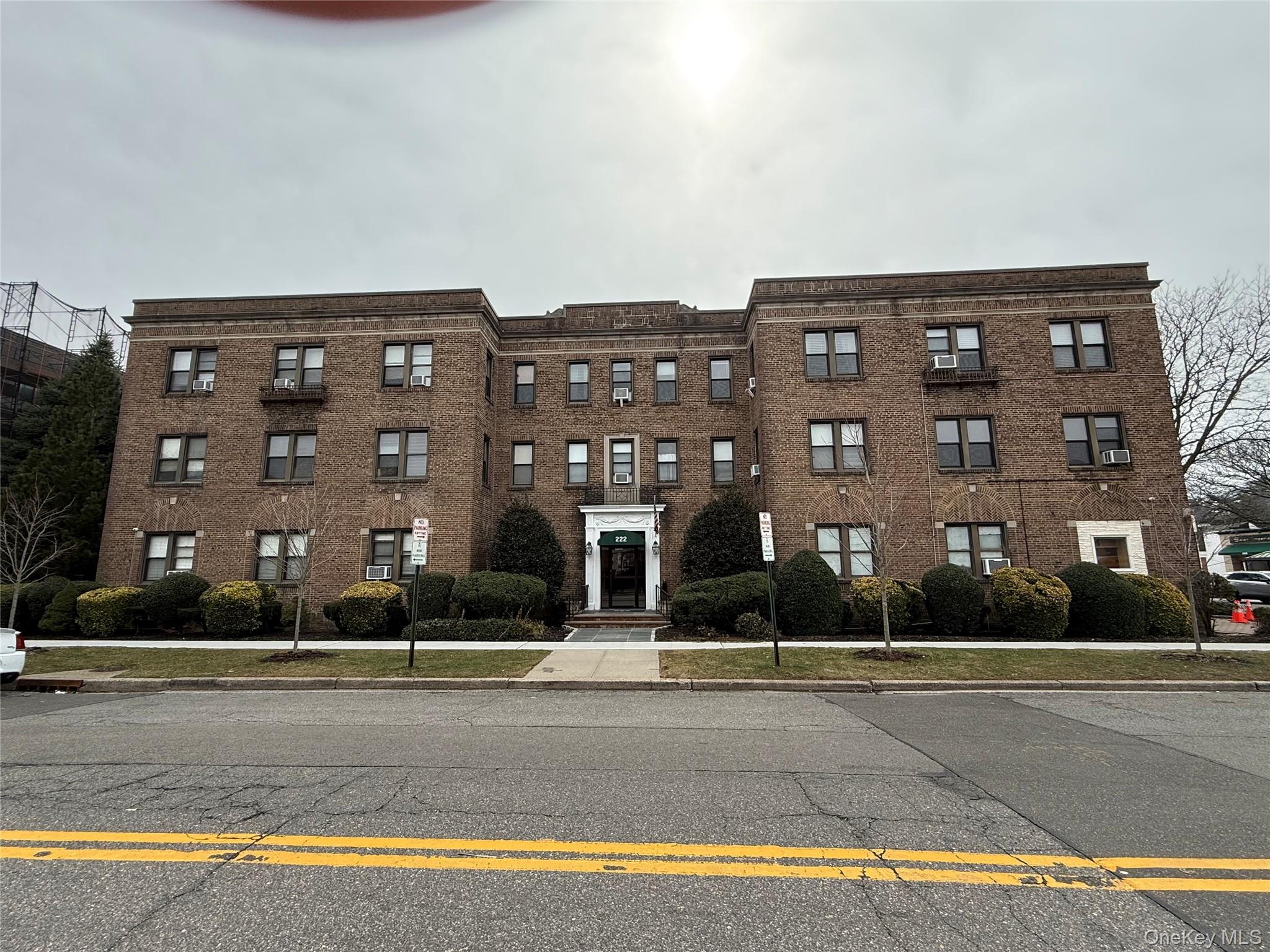 #15 photo, 222 7th Street, Garden City , NY 11530