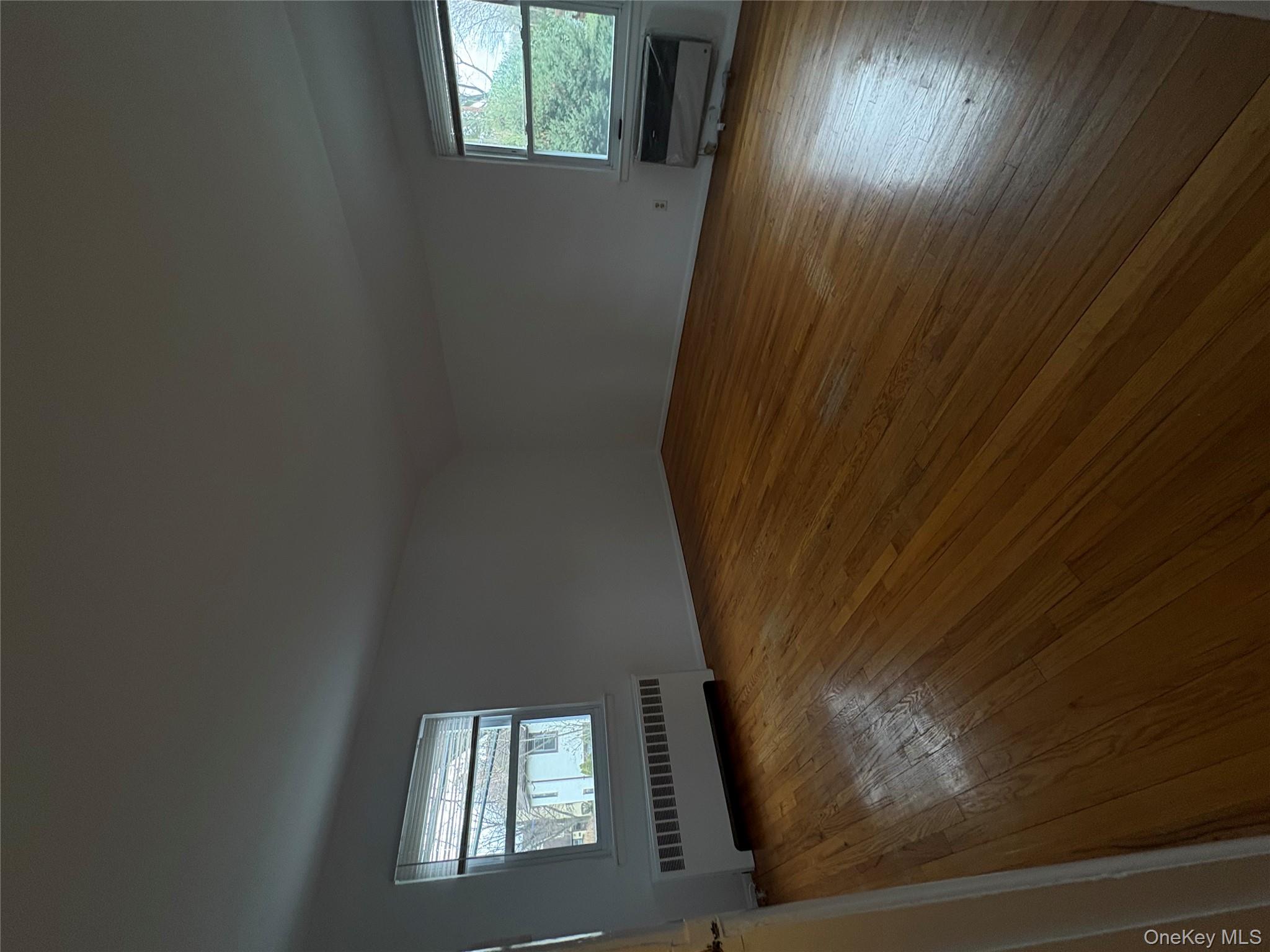 #15 photo, 30 Tremont Street, ناسو Garden City , NY 11530