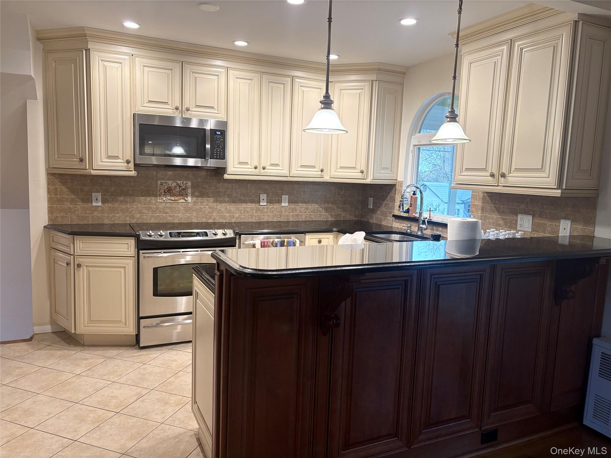 #4 photo, 30 Tremont Street, ناسو Garden City , NY 11530