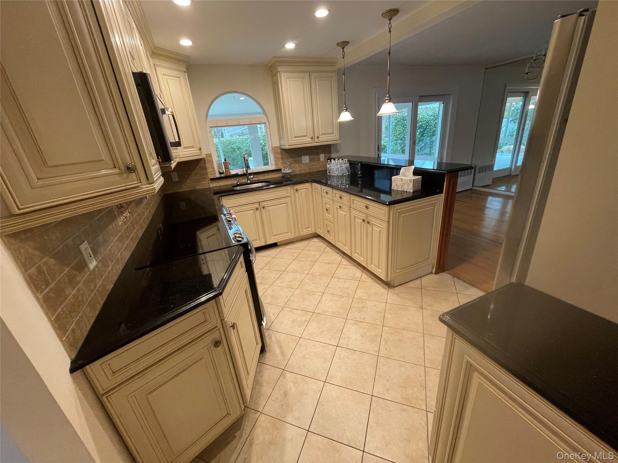 #8 photo, 30 Tremont Street, ناسو Garden City , NY 11530