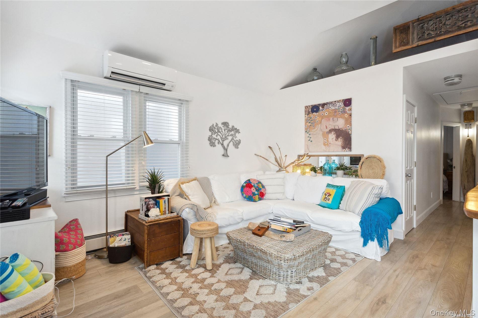 #3 photo, 26 Illinois Avenue, מחוז נסאו Long Beach , NY 11561