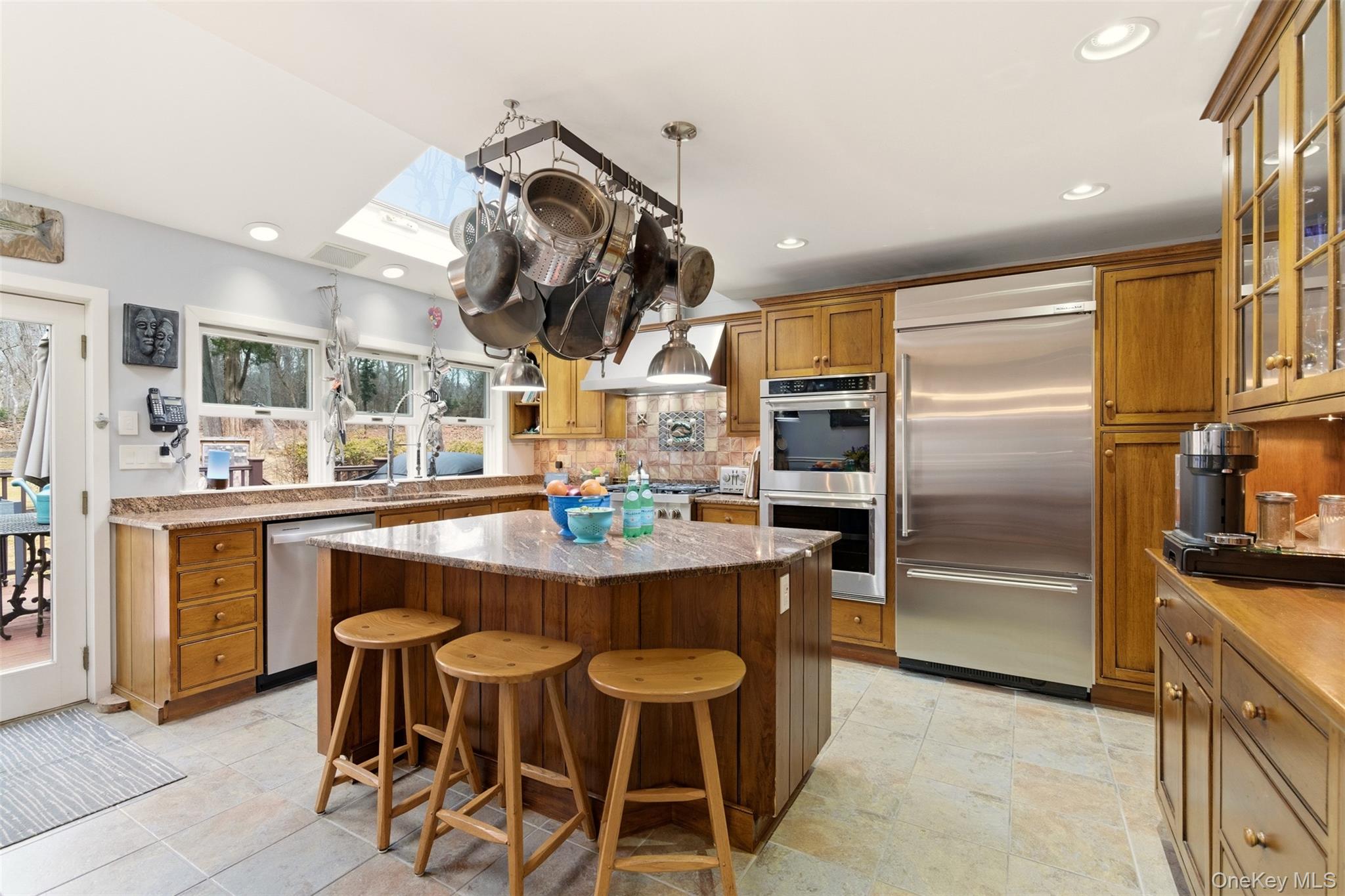 #9 photo, 5 Cherrylawn Lane, מחוז סאפוק Northport , NY 11768