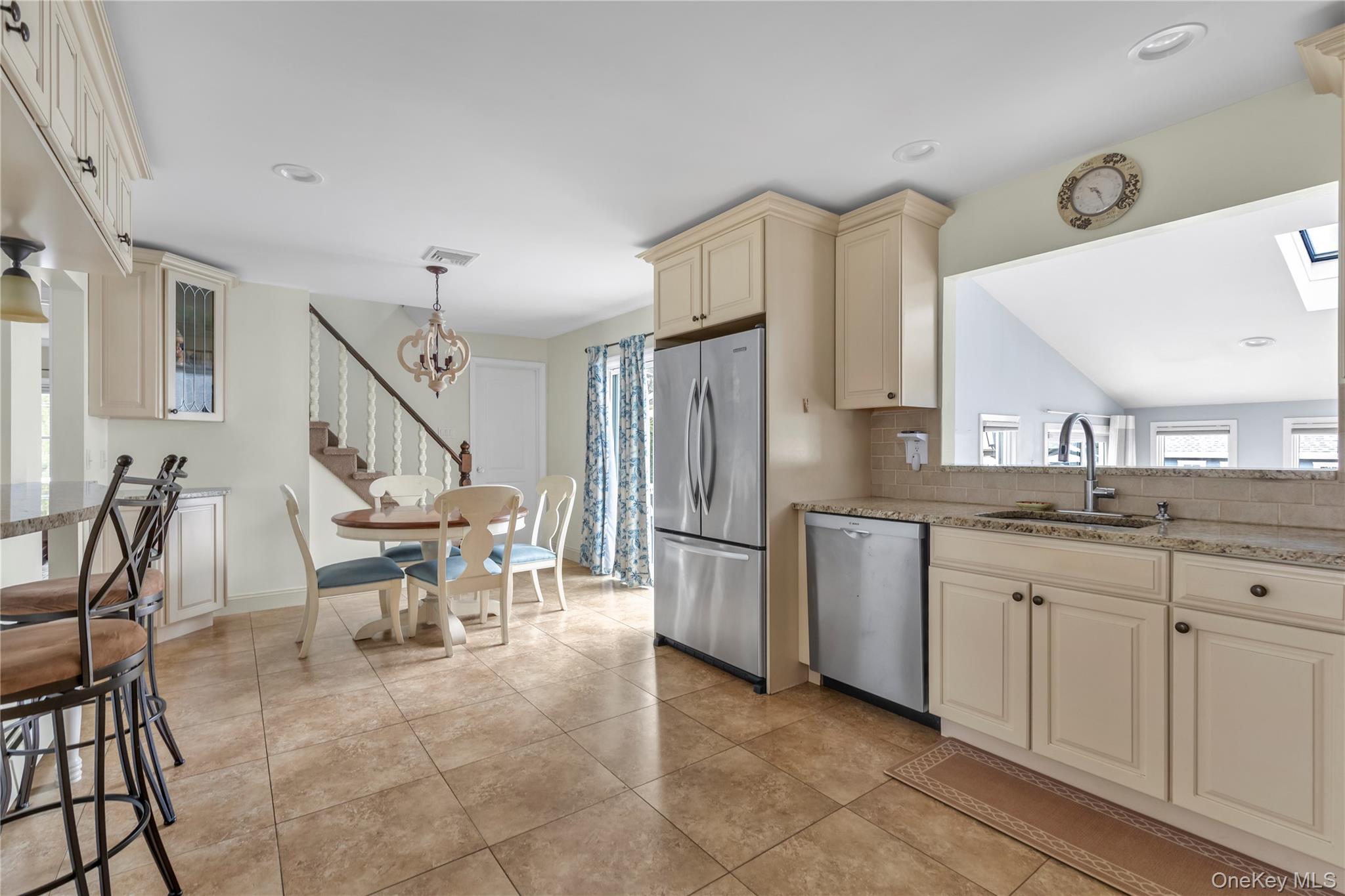 #10 photo, 19 Alyssum Avenue, Huntington , NY 11743