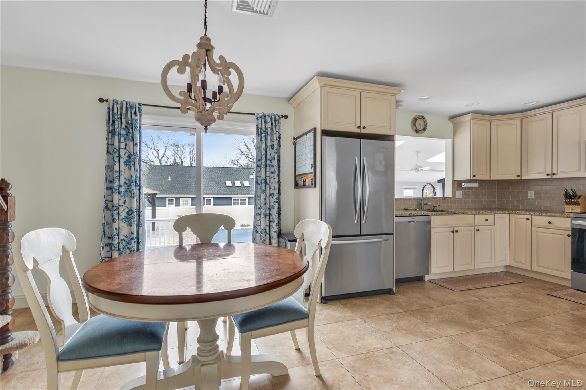 #11 photo, 19 Alyssum Avenue, Huntington , NY 11743