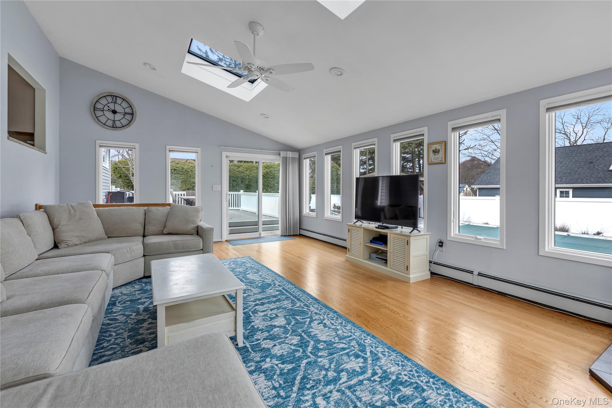 #7 photo, 19 Alyssum Avenue, Huntington , NY 11743