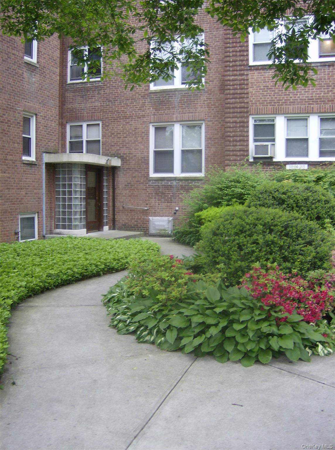 #10 photo, 38-24 213th Street, 皇后區 貝塞 Bayside , NY 11361