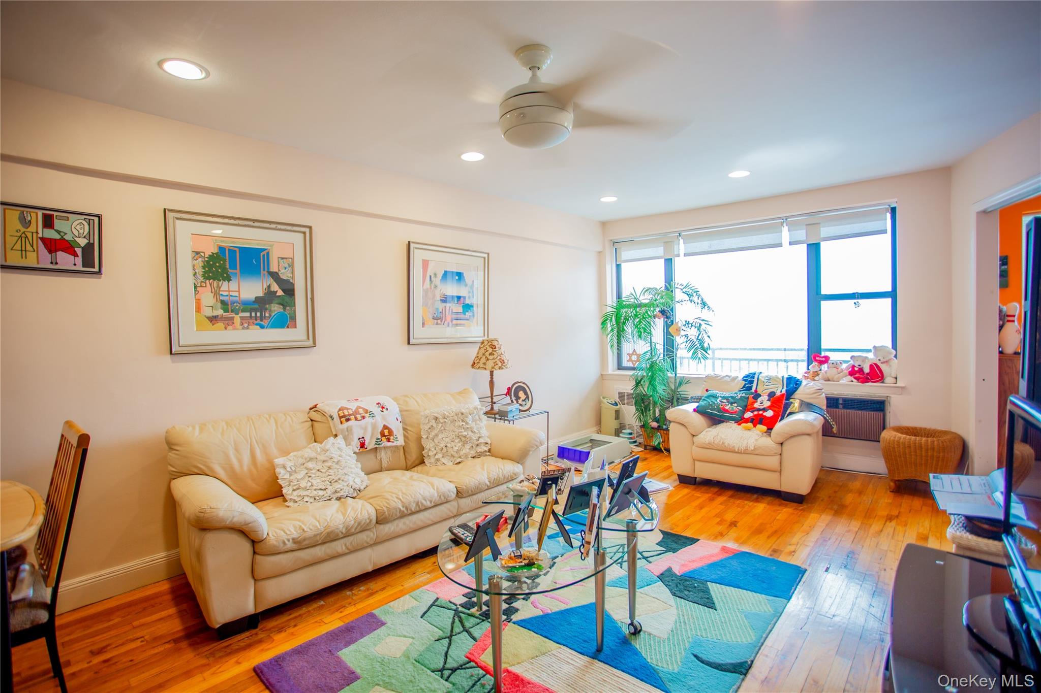 #16 photo, 333 E Broadway, מחוז נסאו Long Beach , NY 11561