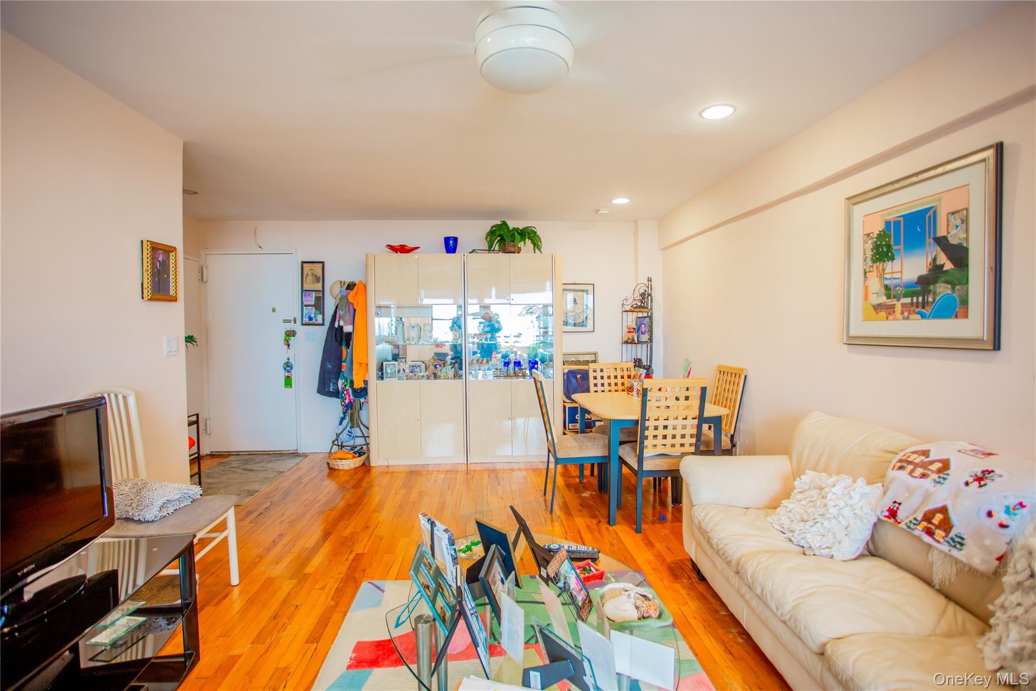 #17 photo, 333 E Broadway, מחוז נסאו Long Beach , NY 11561