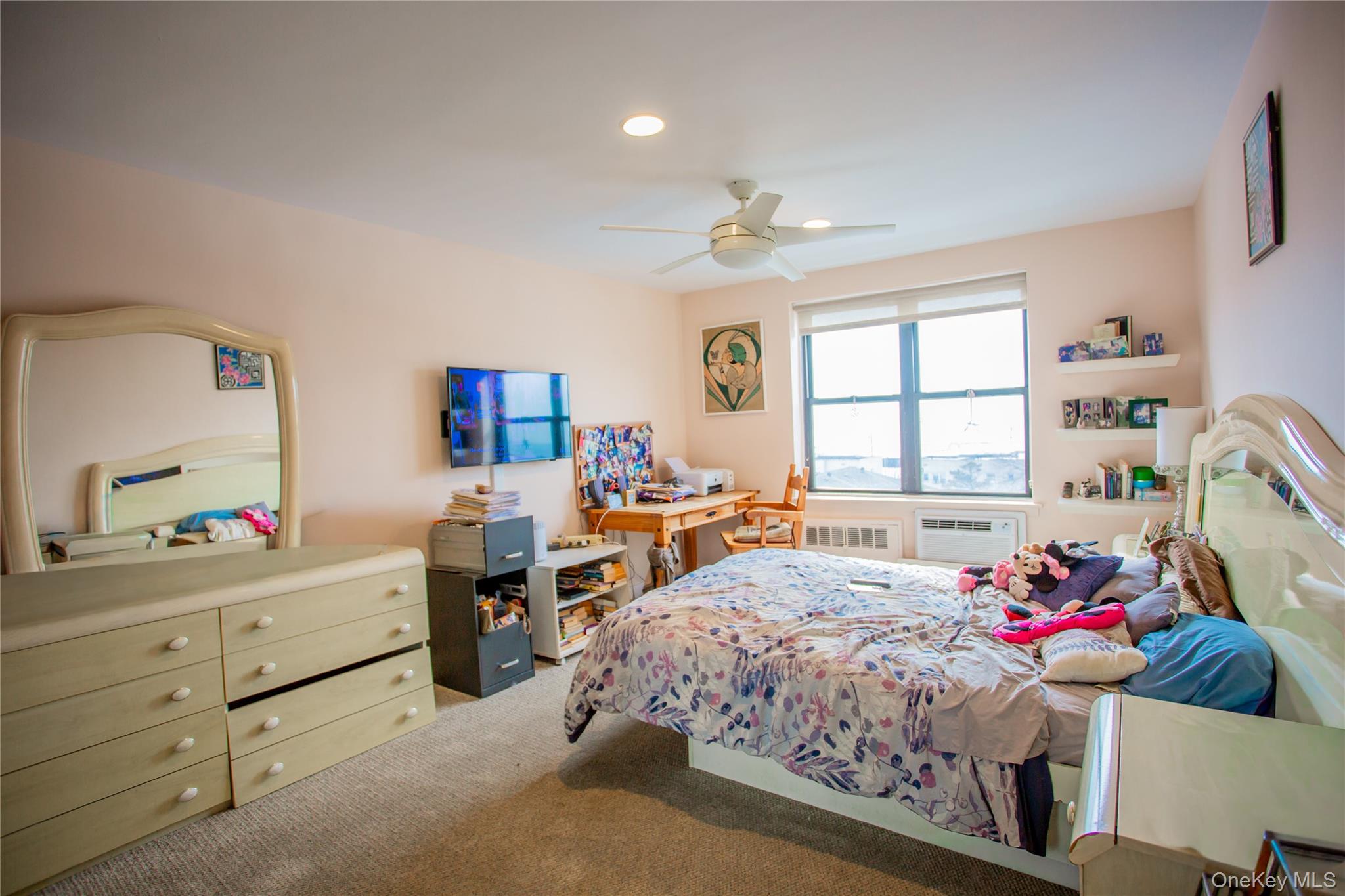 #9 photo, 333 E Broadway, מחוז נסאו Long Beach , NY 11561