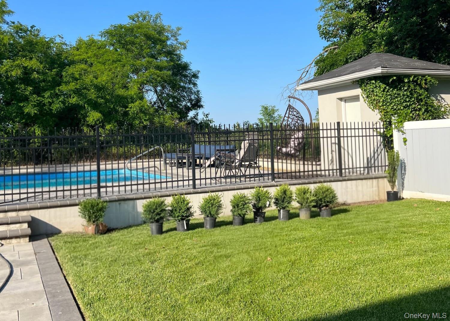 #4 photo, 4 Ivy Street, ناسو Cedarhurst , NY 11516