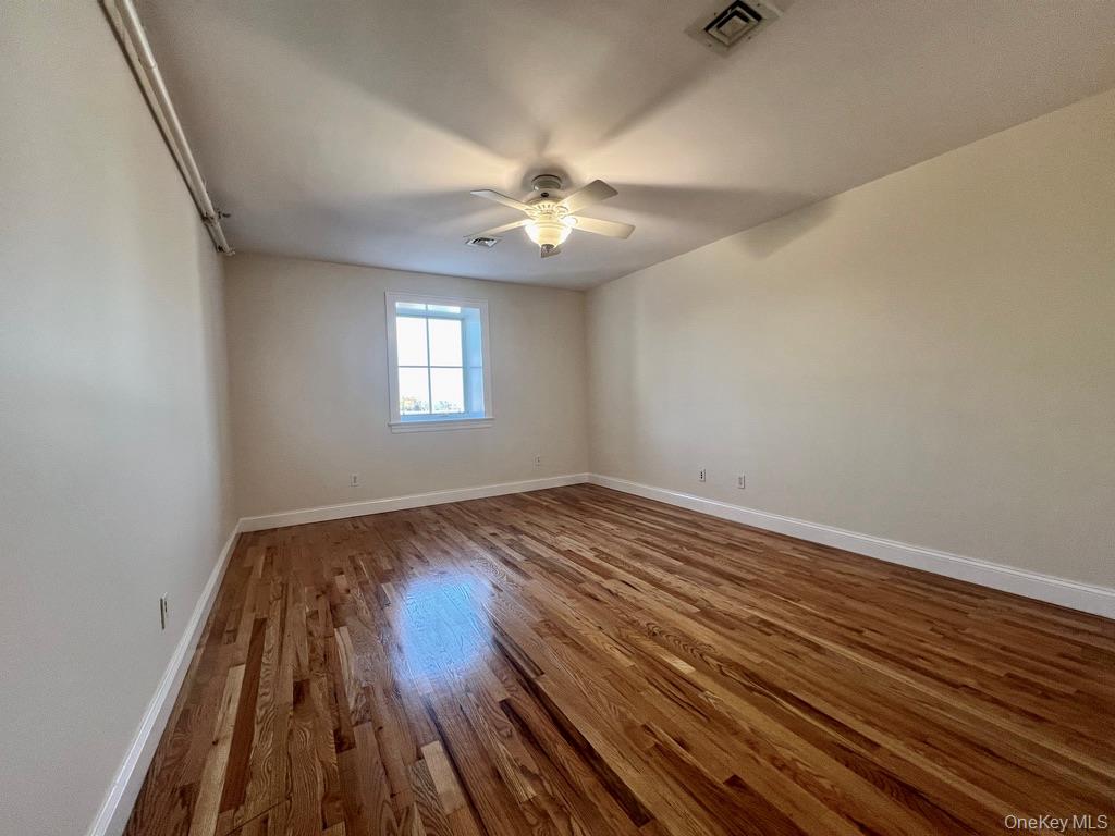 #11 photo, 2 E Main Street, ناسو Oyster Bay , NY 11771