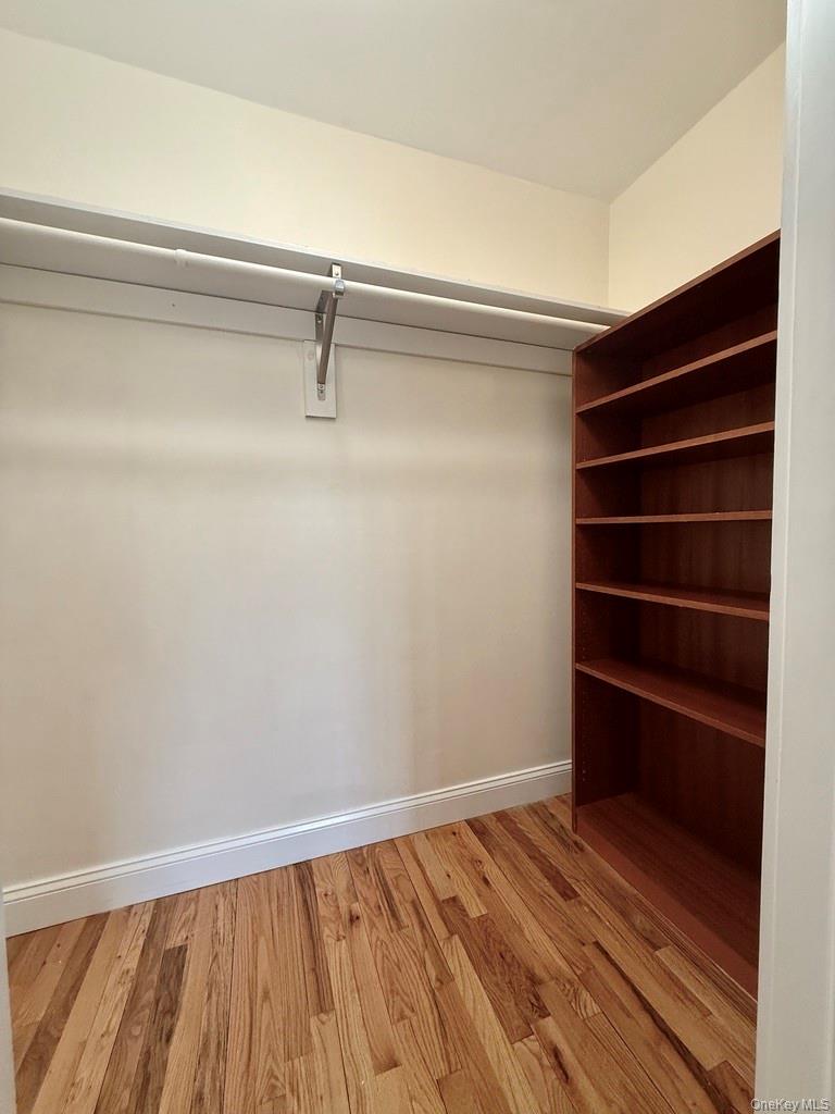 #8 photo, 2 E Main Street, ناسو Oyster Bay , NY 11771