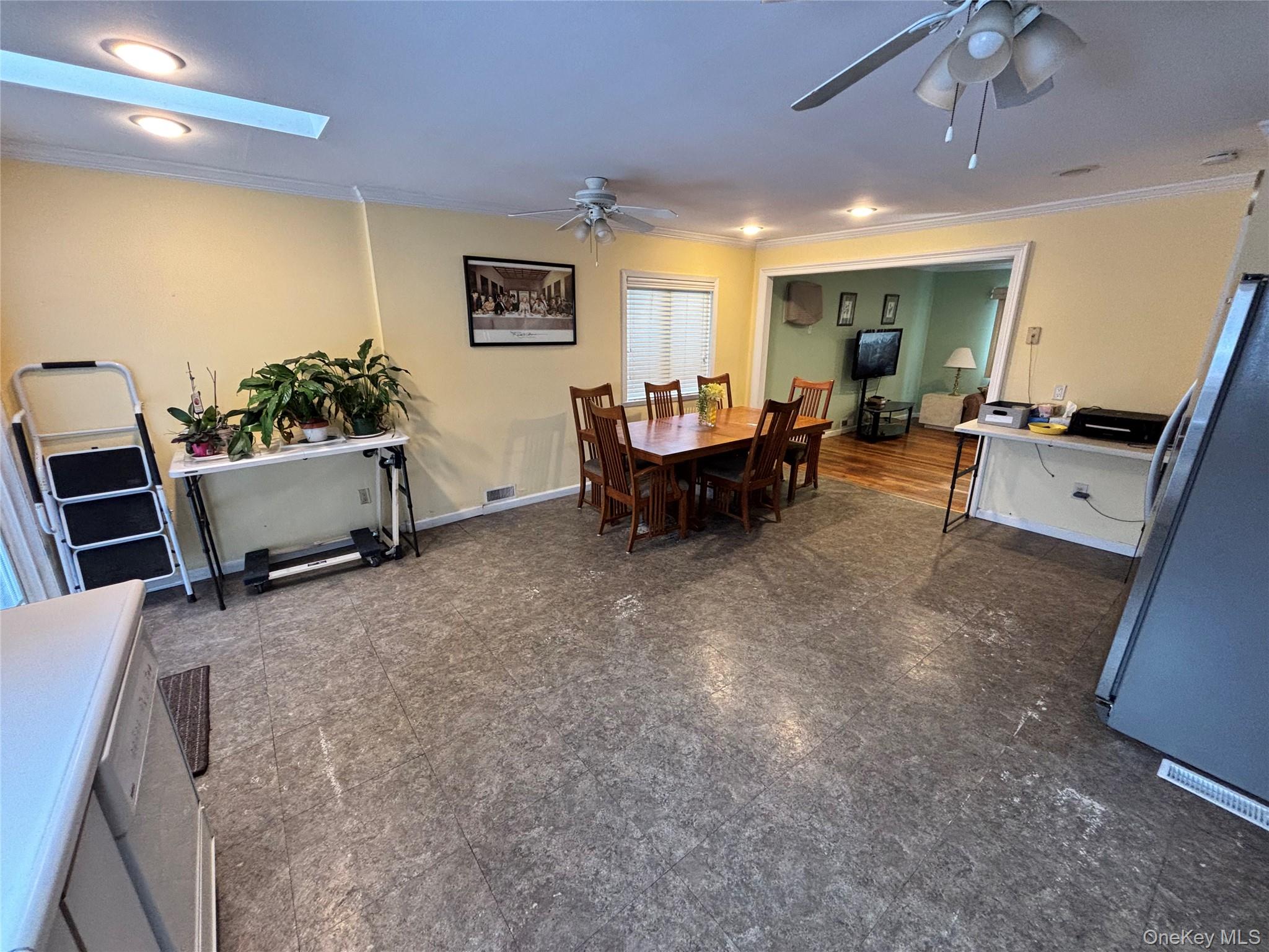 #5 photo, 355 Pinelawn Avenue, Саффолк ‖ Copiague , NY 11726