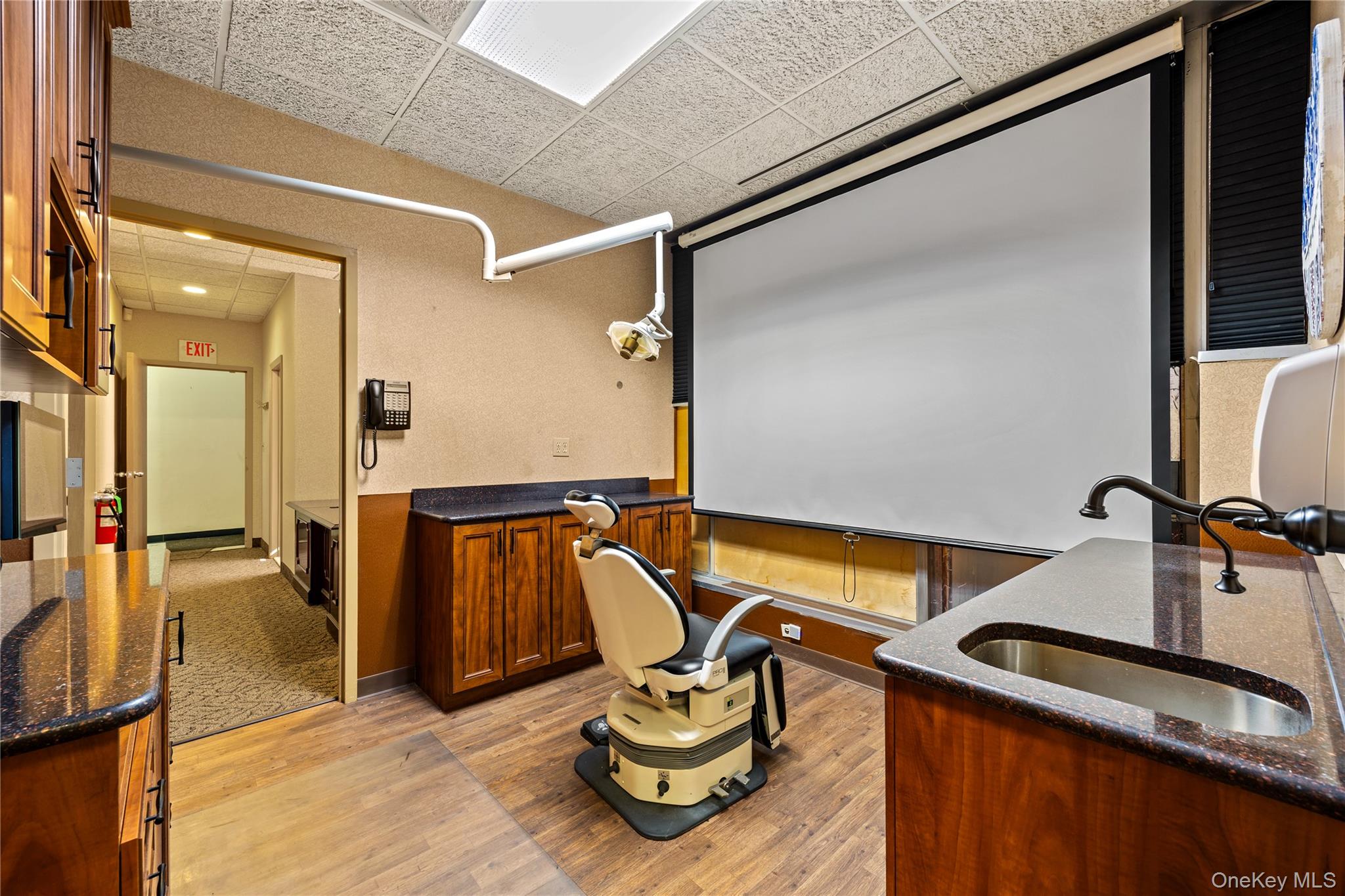 #12 photo, 1171 Old Country Road, Plainview , NY 11801