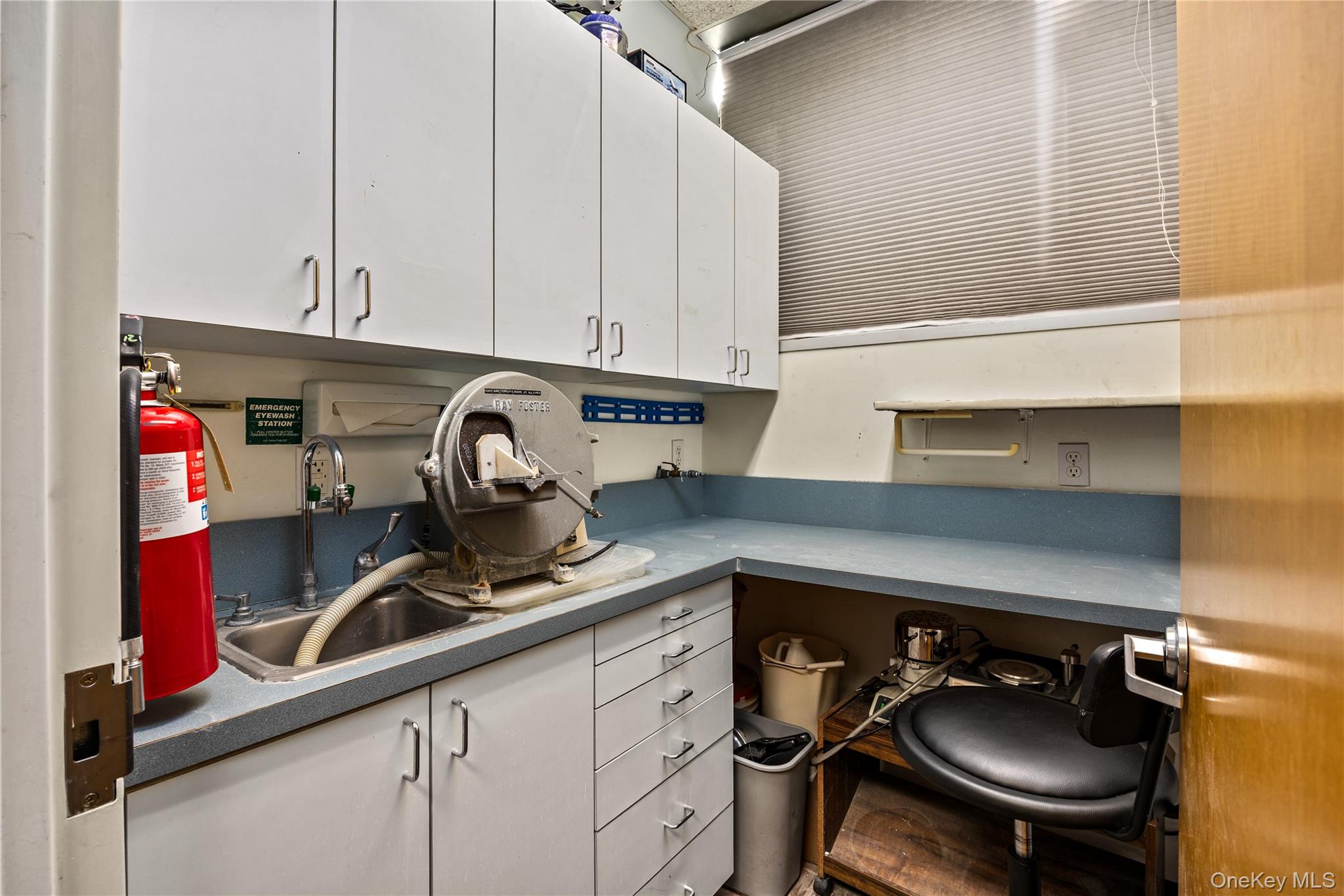 #18 photo, 1171 Old Country Road, Plainview , NY 11801