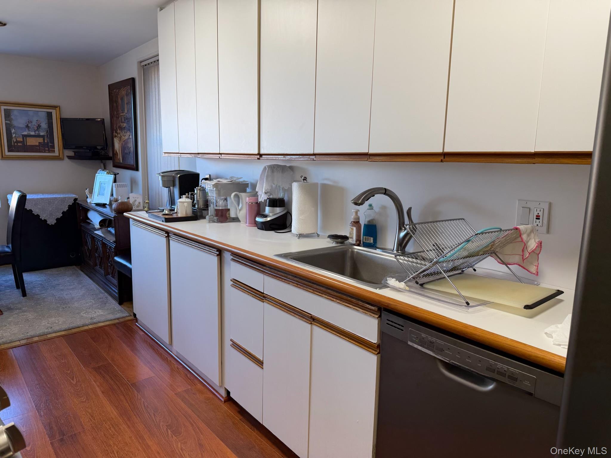 #9 photo, 209-39 23 Ave, Bayside , NY 11360