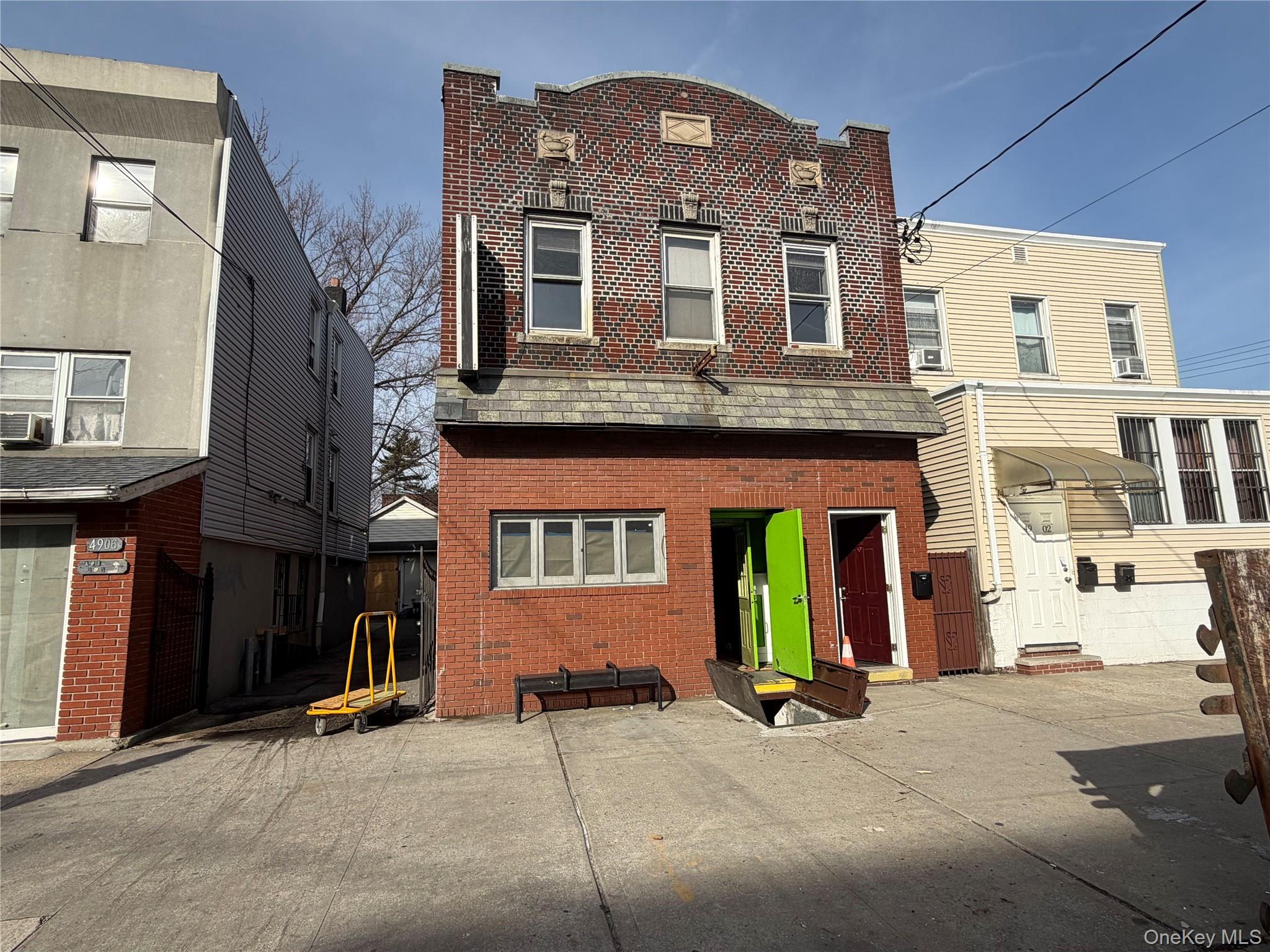 #2 photo, 49-04 69th Street, Куинс ‖ Woodside , NY 11377