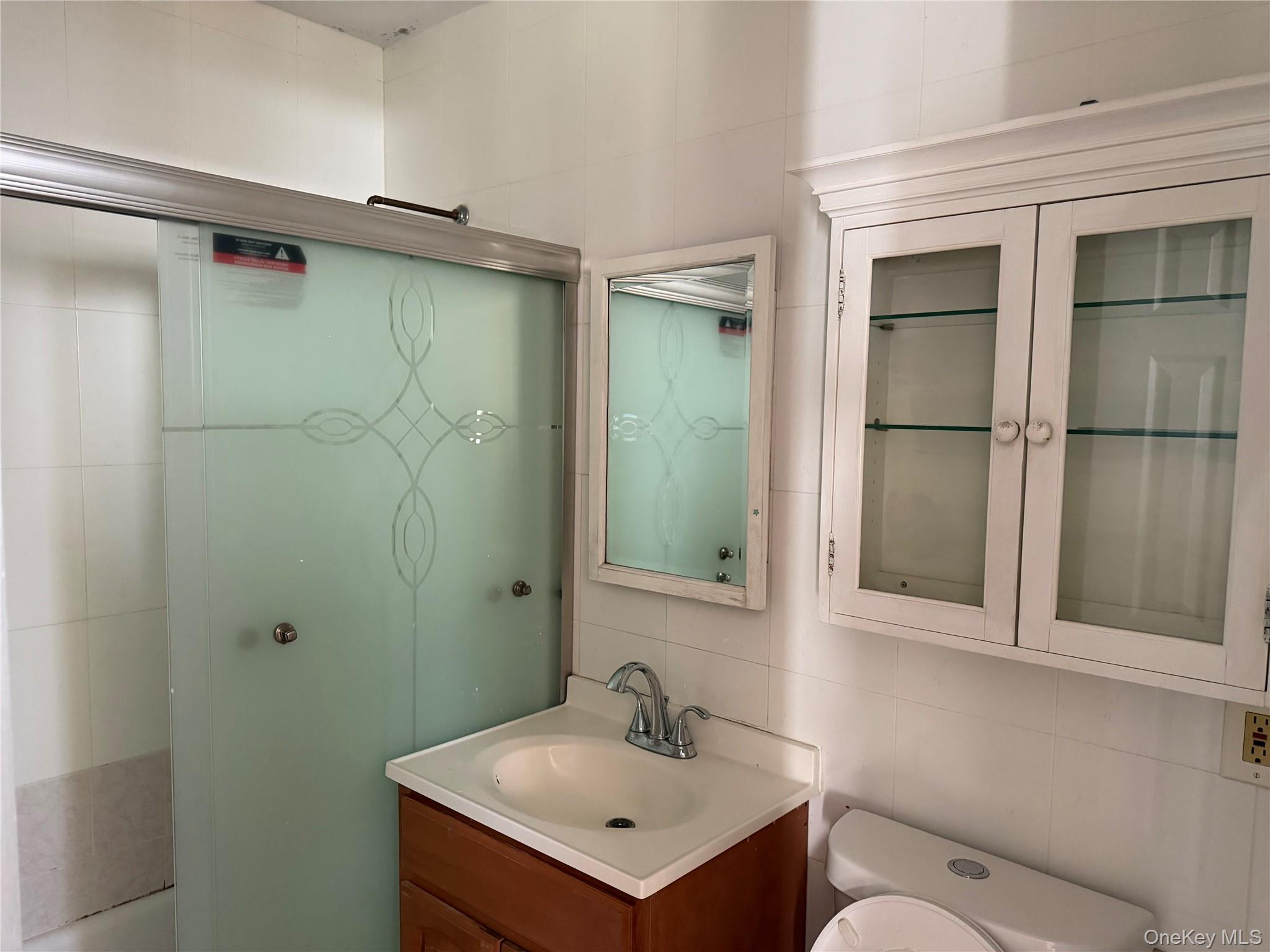 #6 photo, 49-04 69th Street, Куинс ‖ Woodside , NY 11377