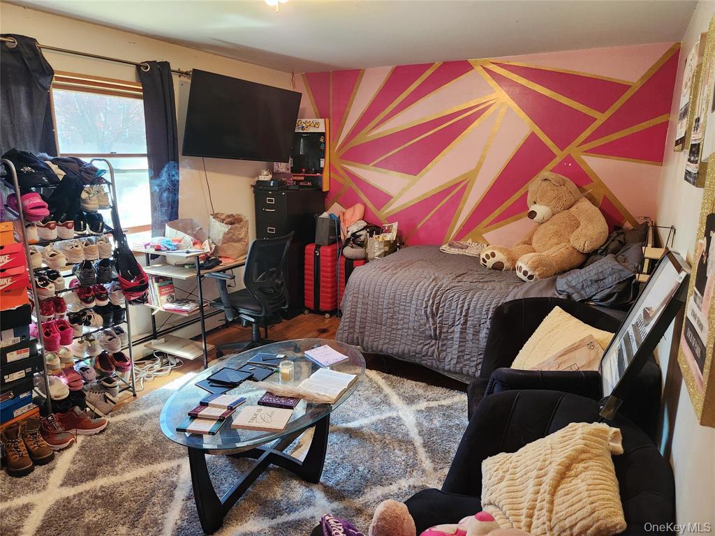 #15 photo, 35 Mulford Place, Hempstead , NY 11550