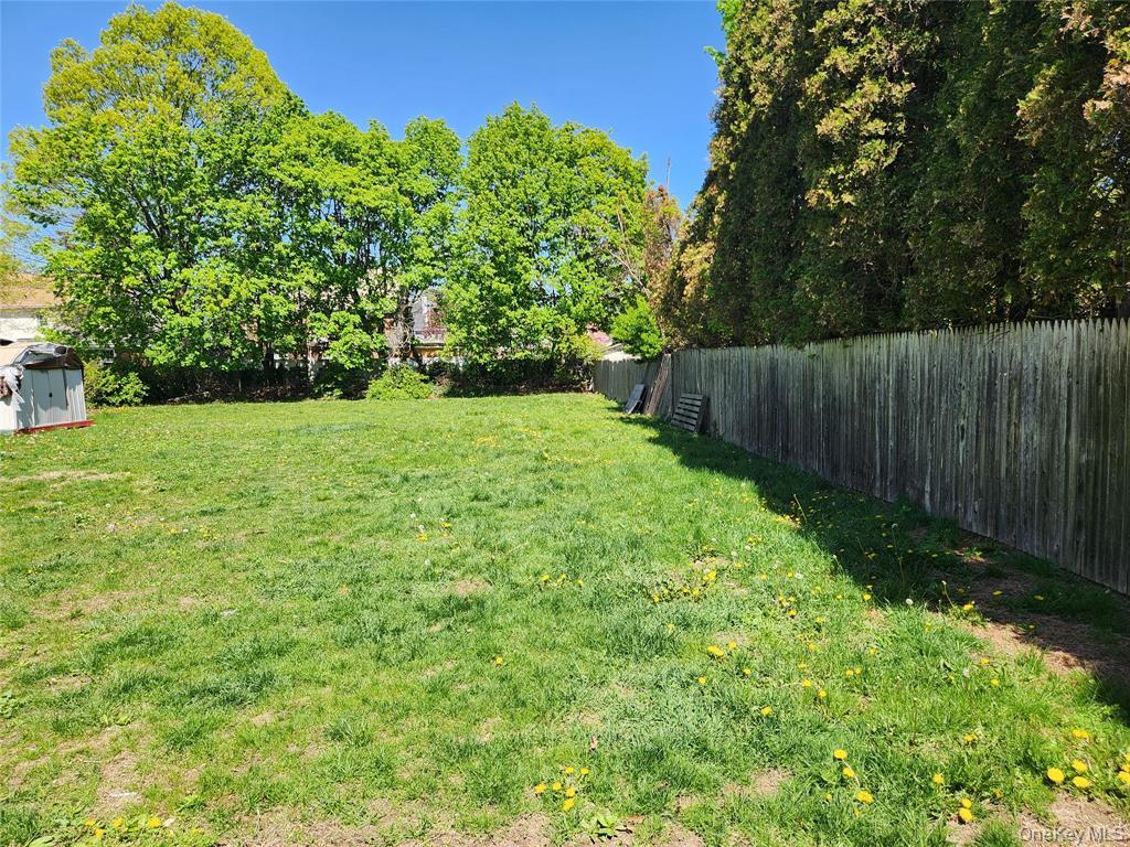 #4 photo, 35 Mulford Place, Hempstead , NY 11550