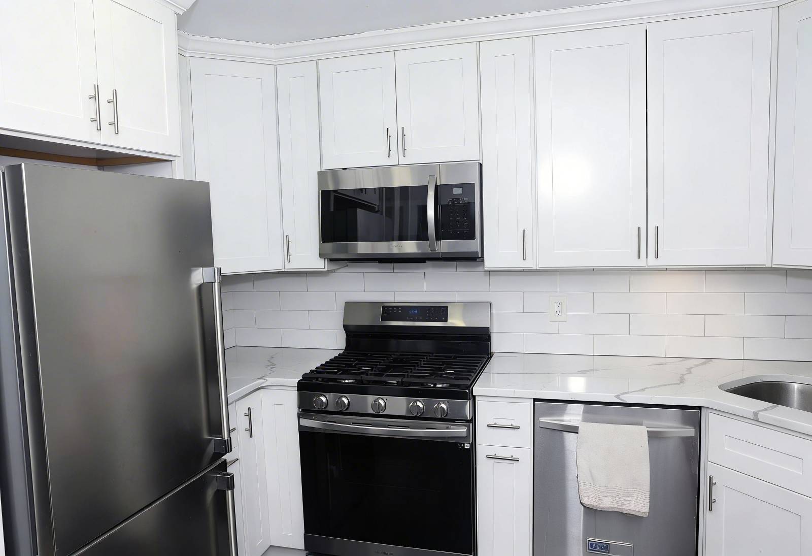 #7 photo, 20701 Estates Drive, 2nd FL - Unit #146M, Bayside , NY 11360