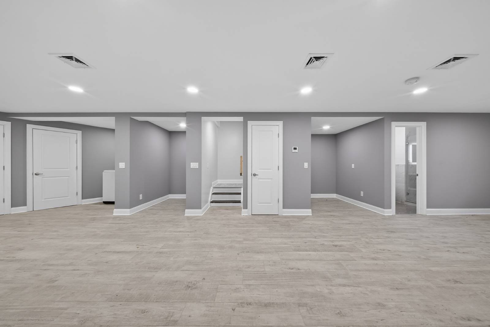 #15 photo, 68-02  Jay Avenue, Куинс ‖ Maspeth , NY 11378