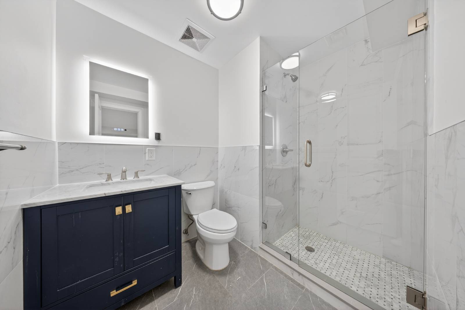 #17 photo, 68-02  Jay Avenue, Куинс ‖ Maspeth , NY 11378