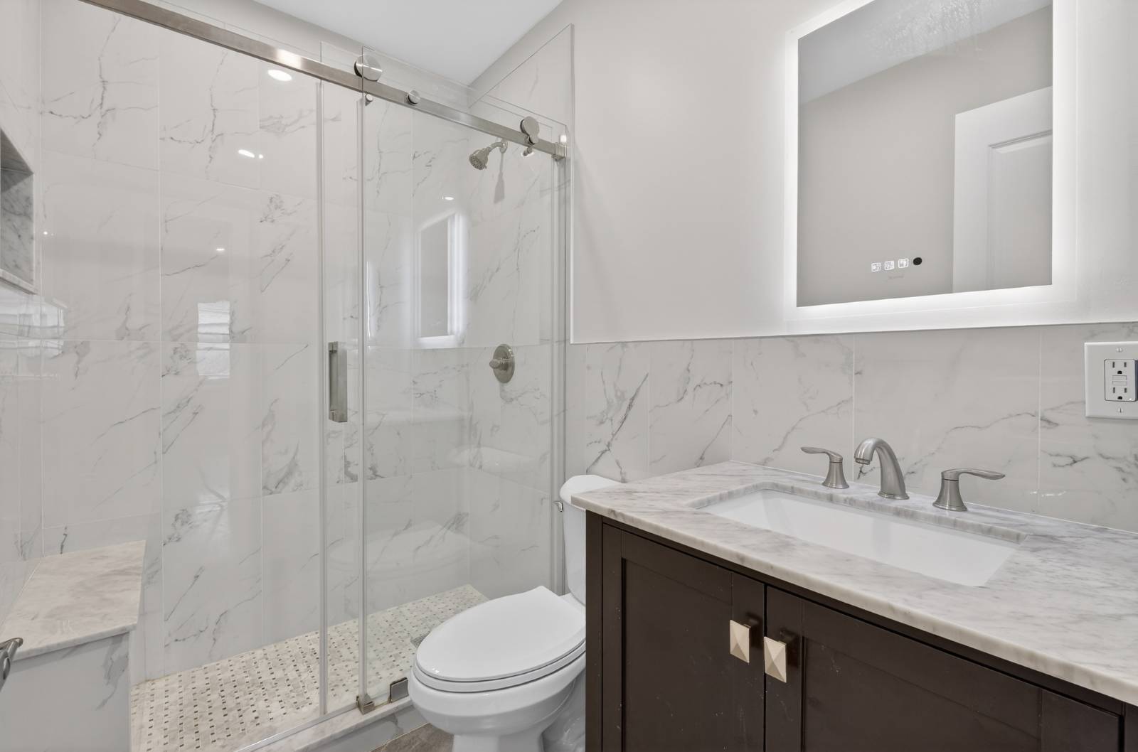 #19 photo, 68-02  Jay Avenue, Куинс ‖ Maspeth , NY 11378