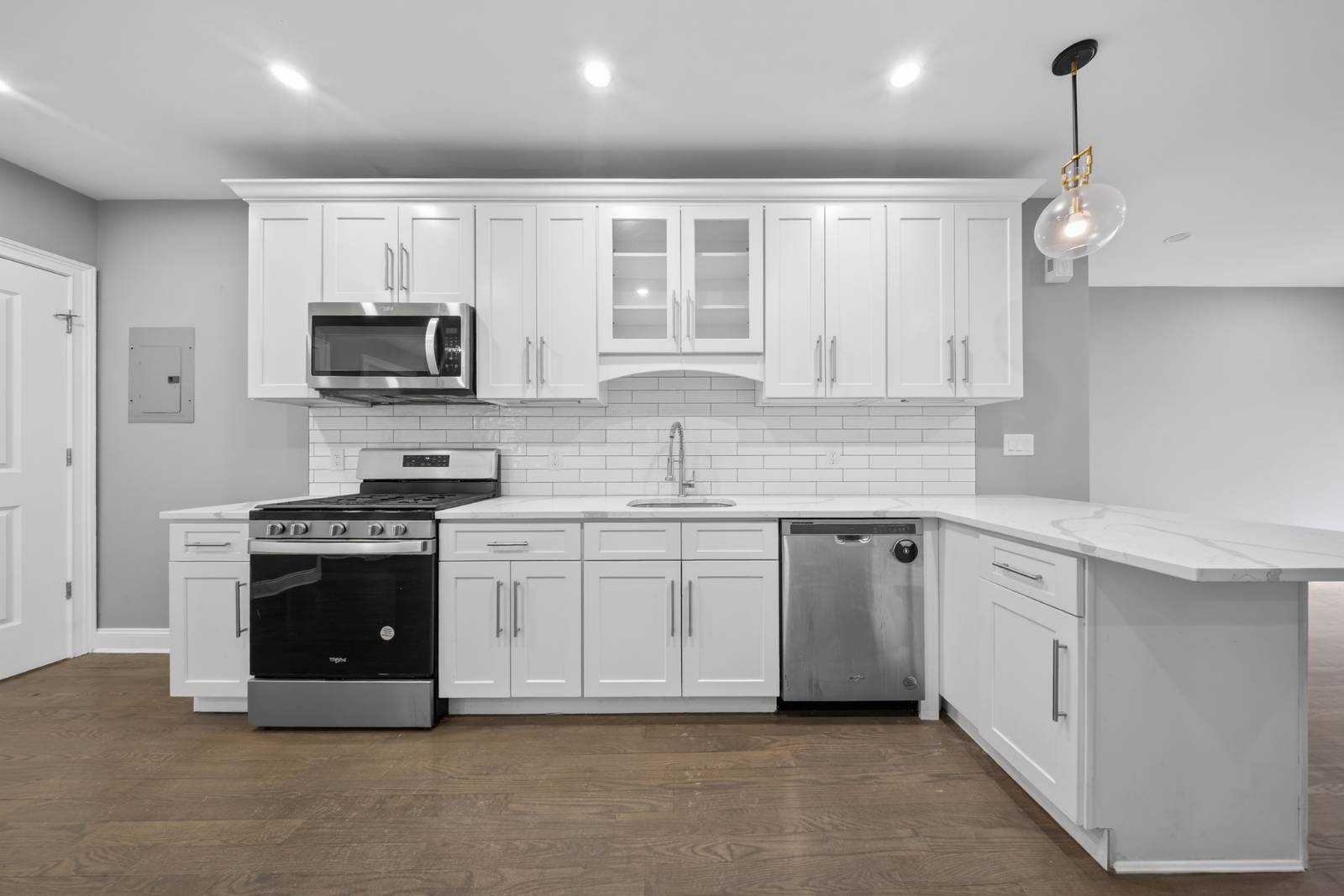 #6 photo, 68-02  Jay Avenue, Куинс ‖ Maspeth , NY 11378