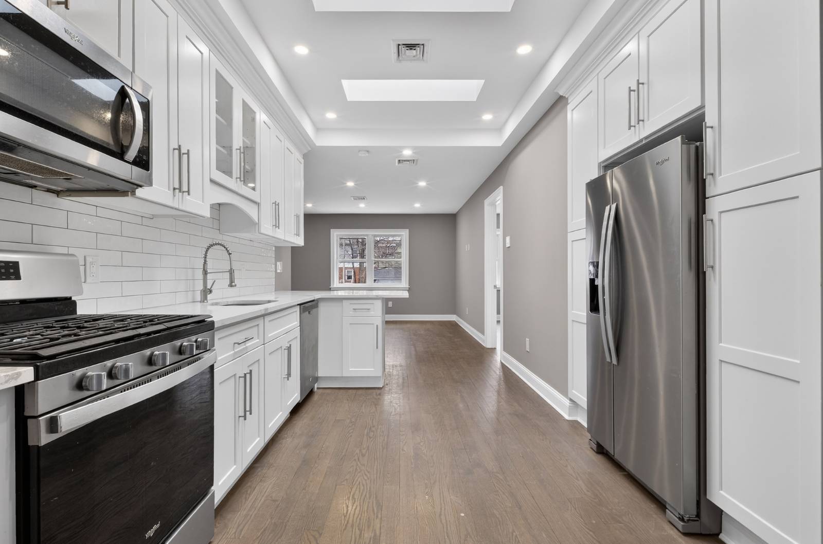 #8 photo, 68-02  Jay Avenue, Куинс ‖ Maspeth , NY 11378