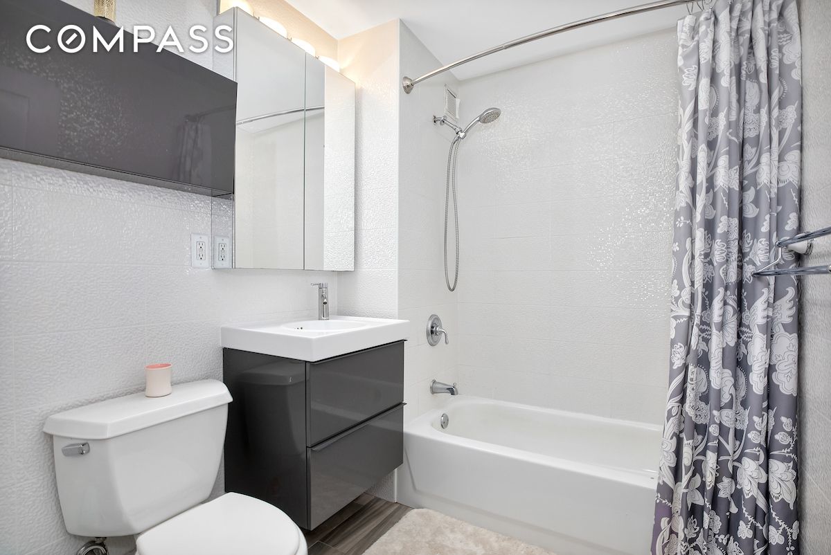 #4 photo, 1400 5th Avenue, Harlem , NY 10026