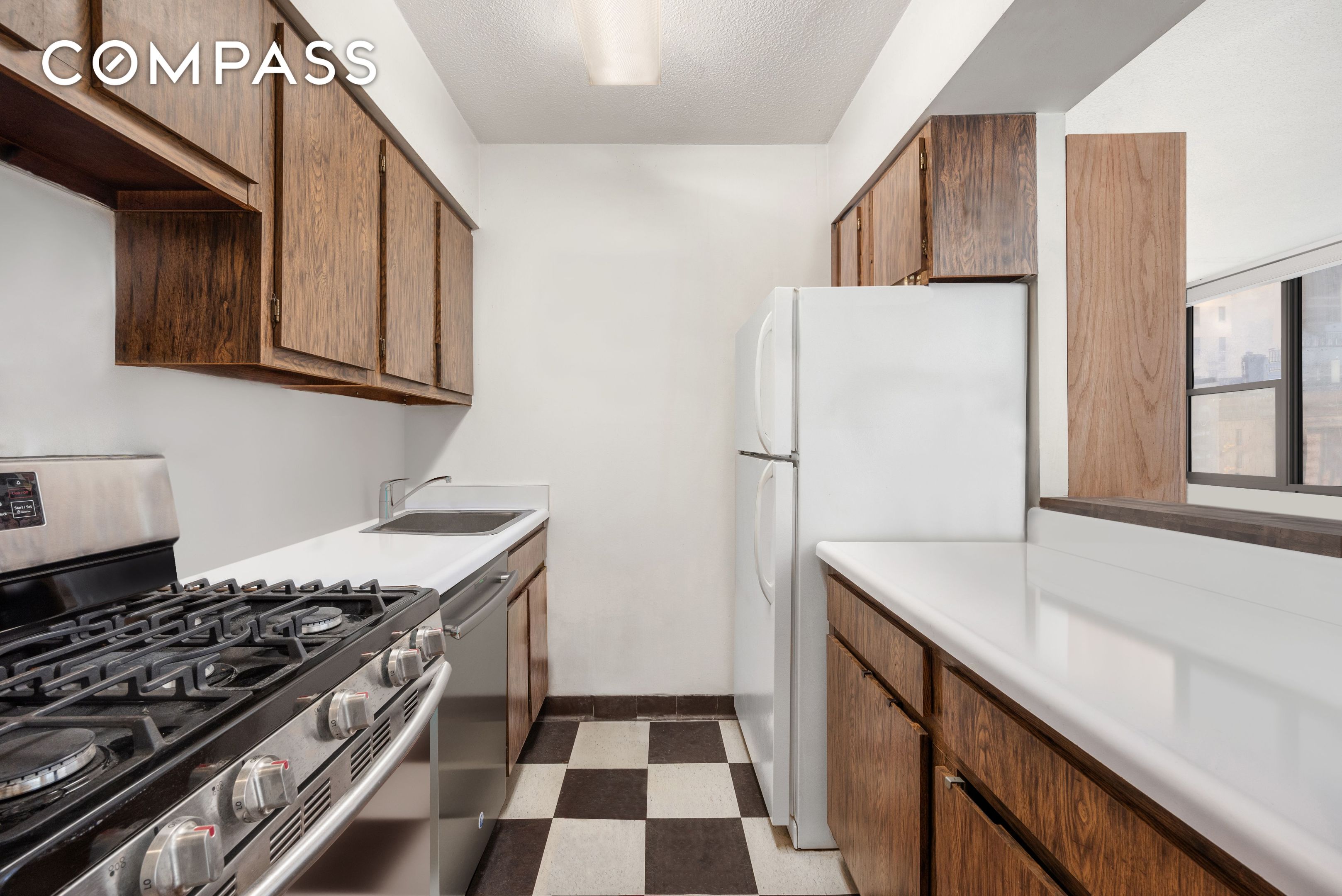 #6 photo, 301 E 45th Street, Midtown East , NY 10017