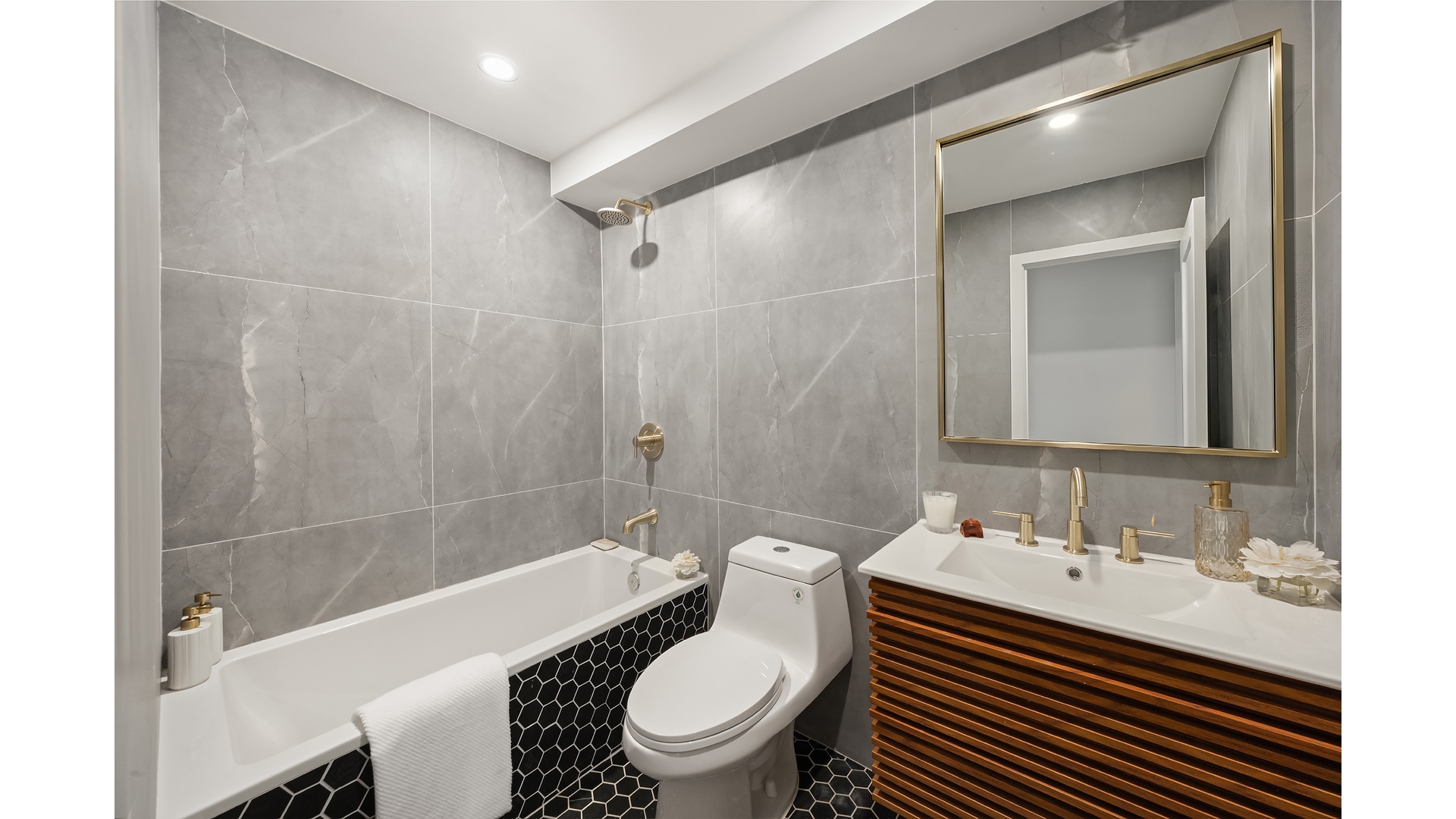 #12 photo, 69 CLERMONT Avenue, Fort Greene , NY 11205