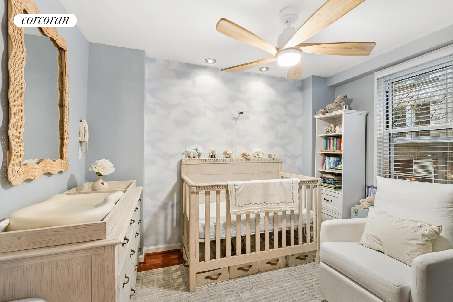 #7 photo, 3 SHERIDAN Square, West Village , NY 10014