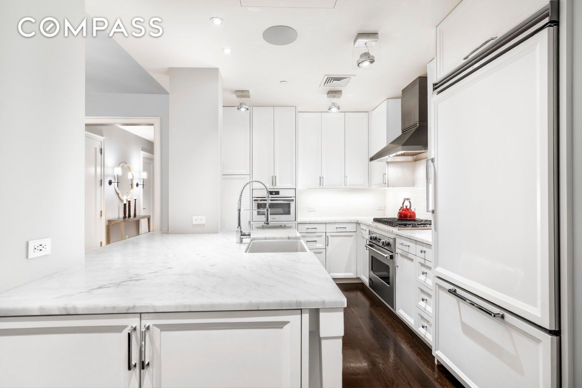 #5 photo, 225 5th Avenue, NoMad , NY 10010