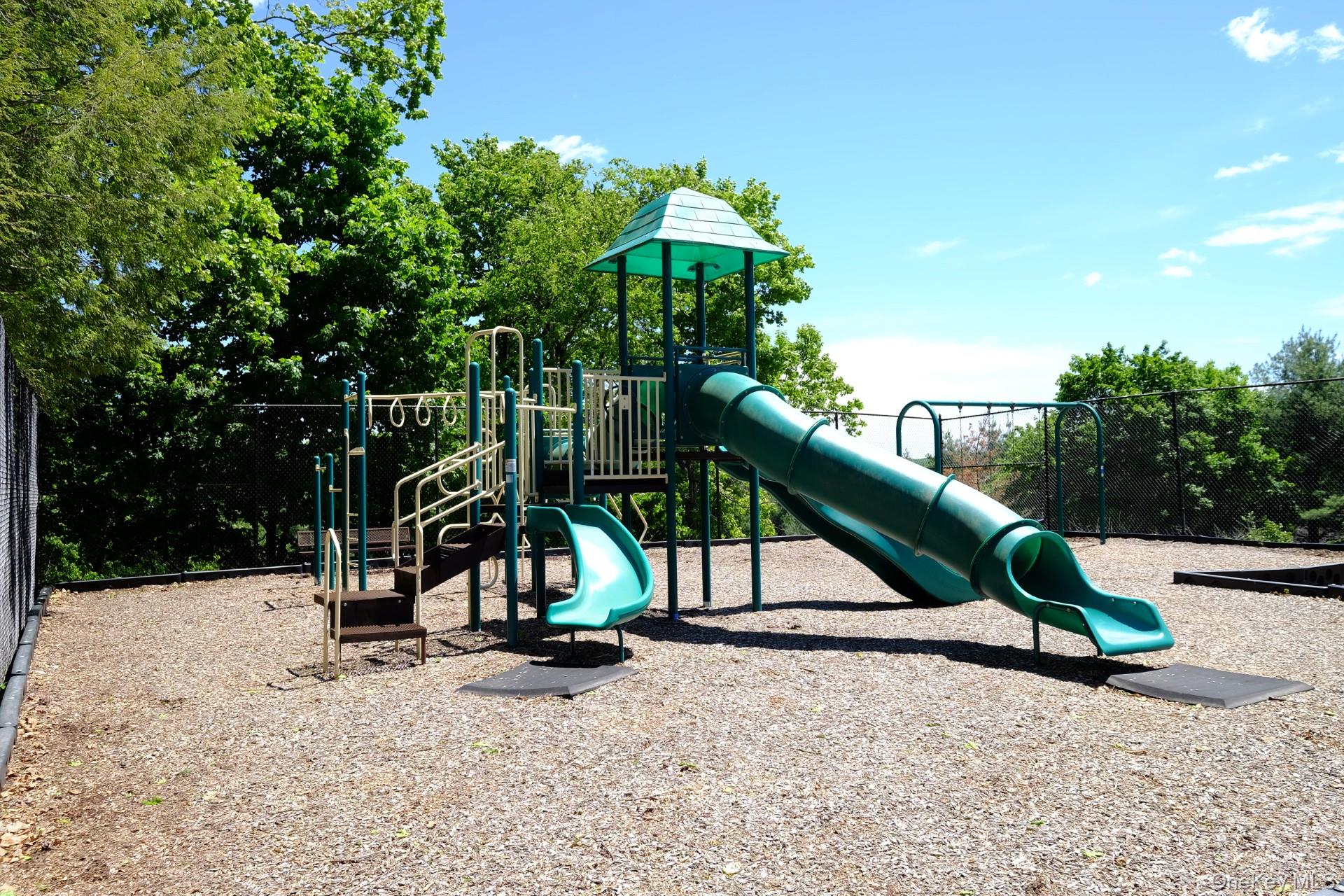 #20 photo, 8 Justine Court, Briarcliff Manor , NY 10510