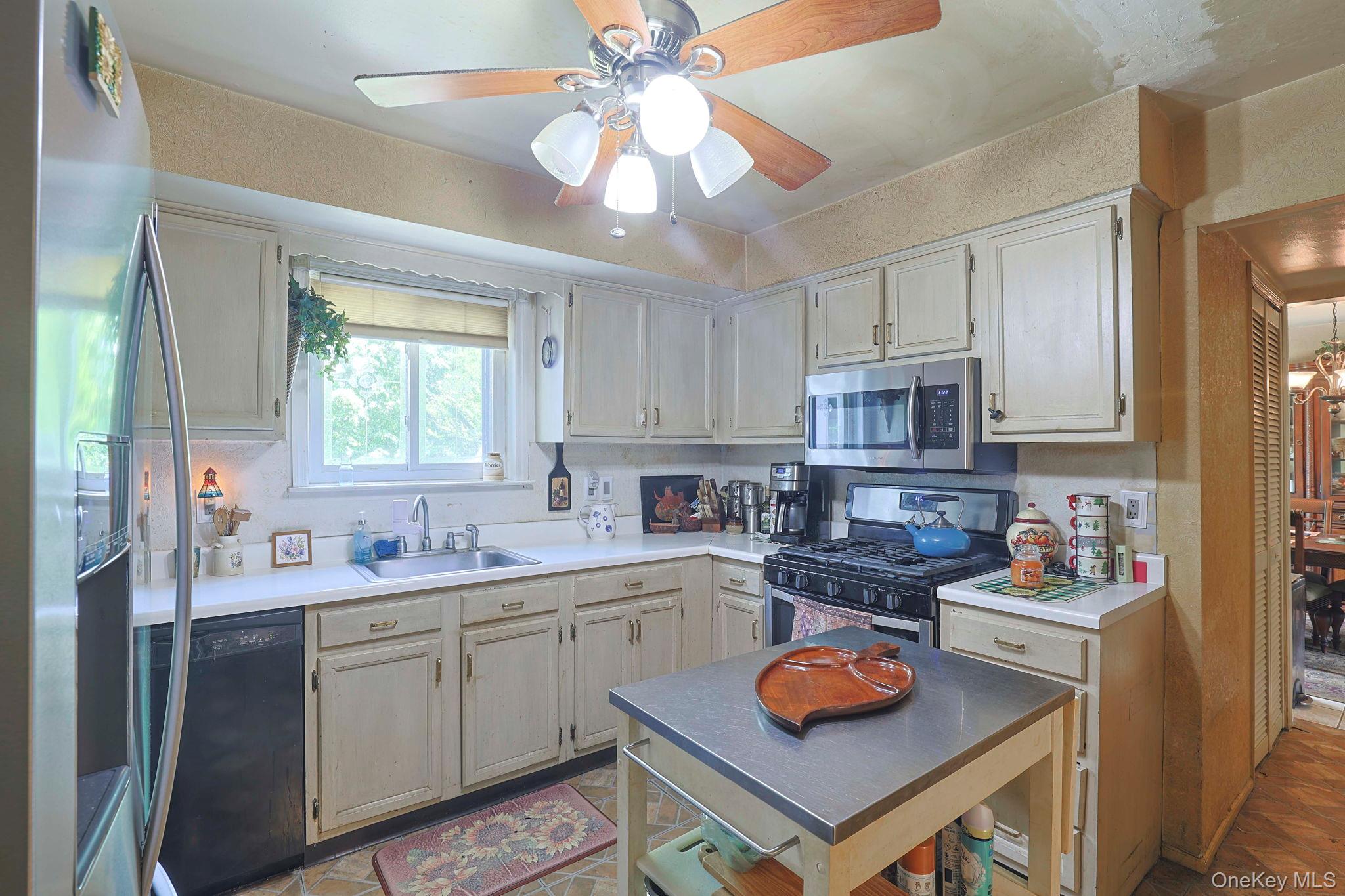 #20 photo, 2 Mohican Road, Newburgh , NY 12550