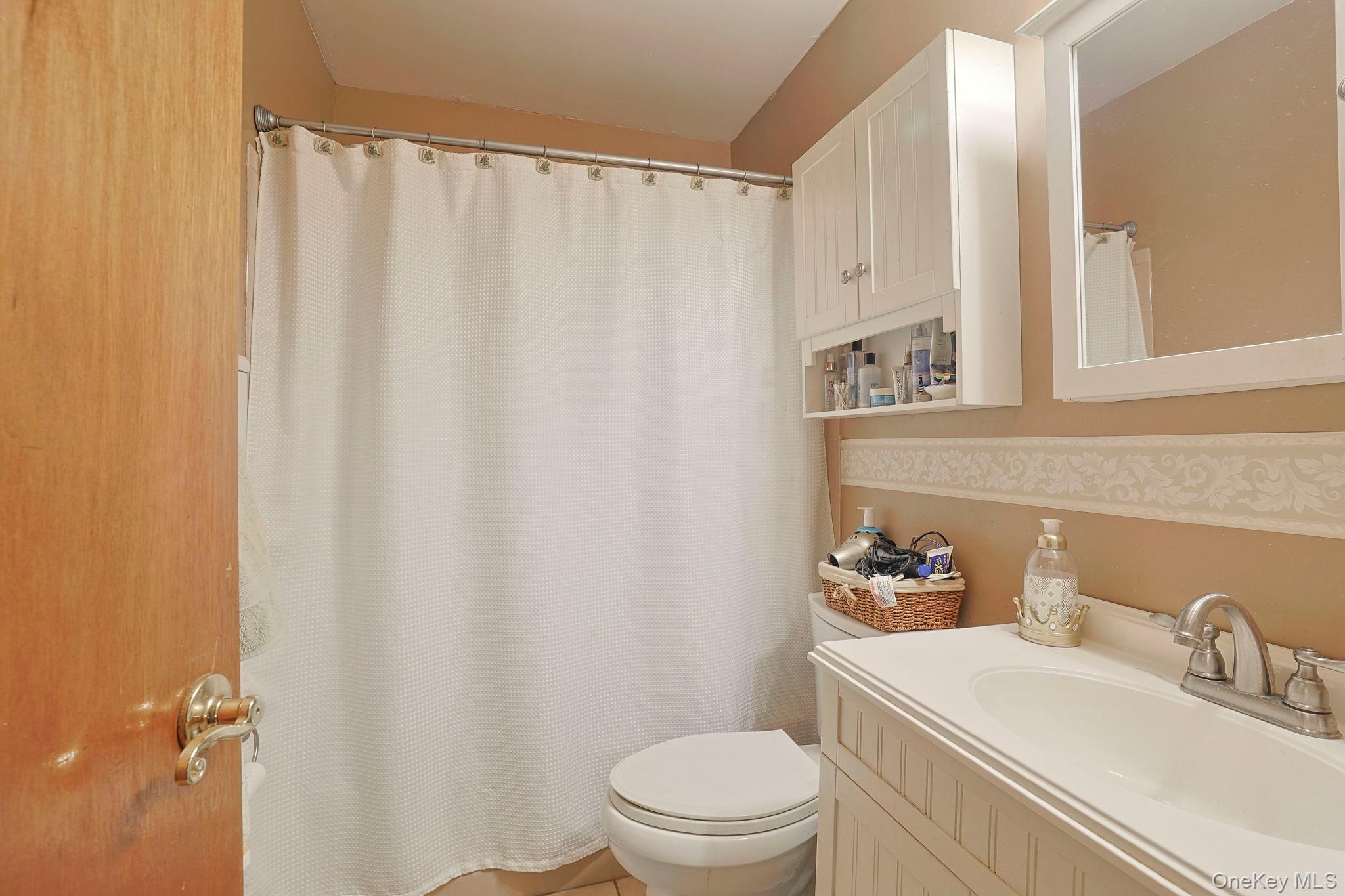 #8 photo, 2 Mohican Road, Newburgh , NY 12550