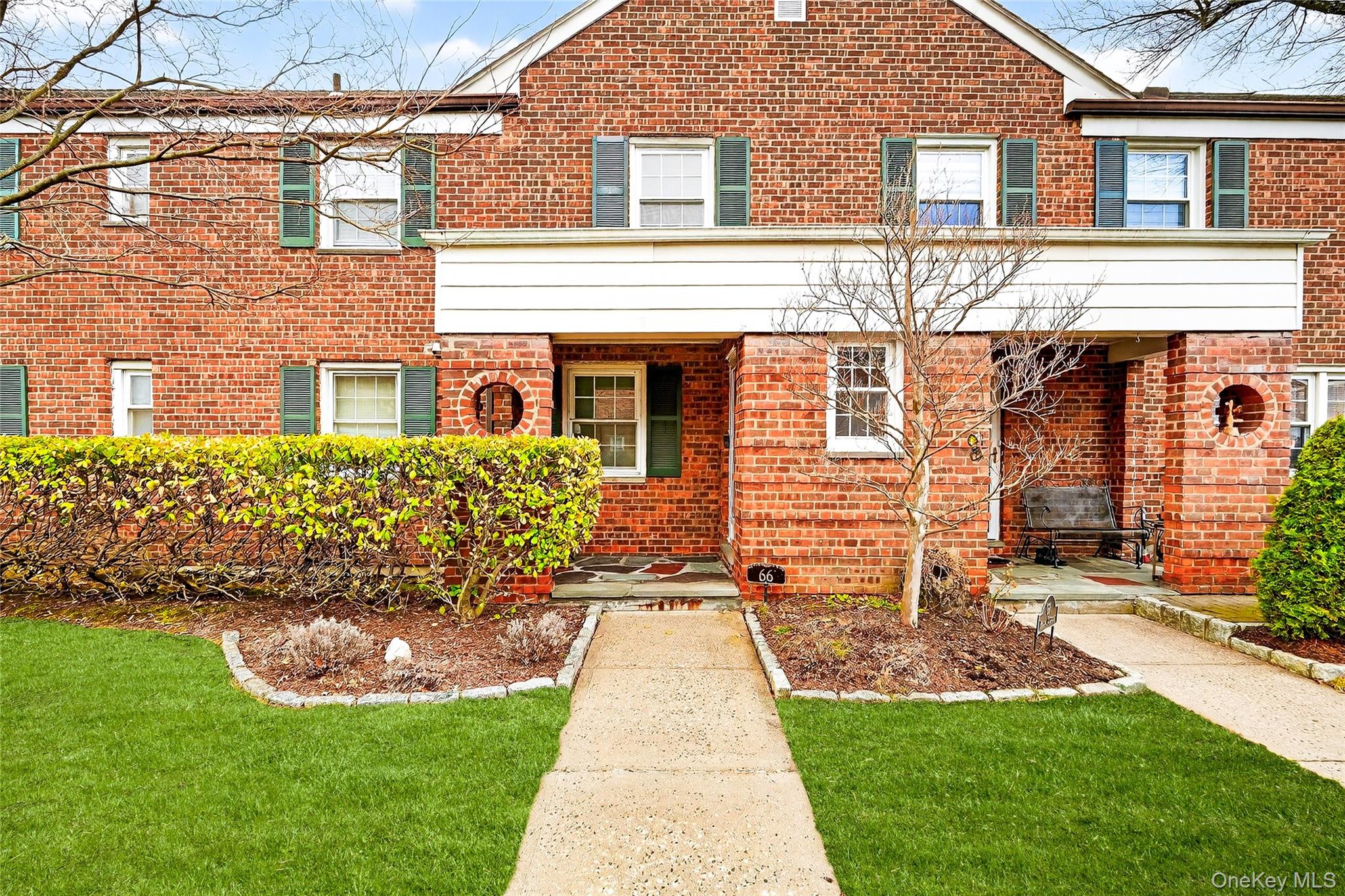 #3 photo, 66 Robins Crescent, New Rochelle , NY 10801