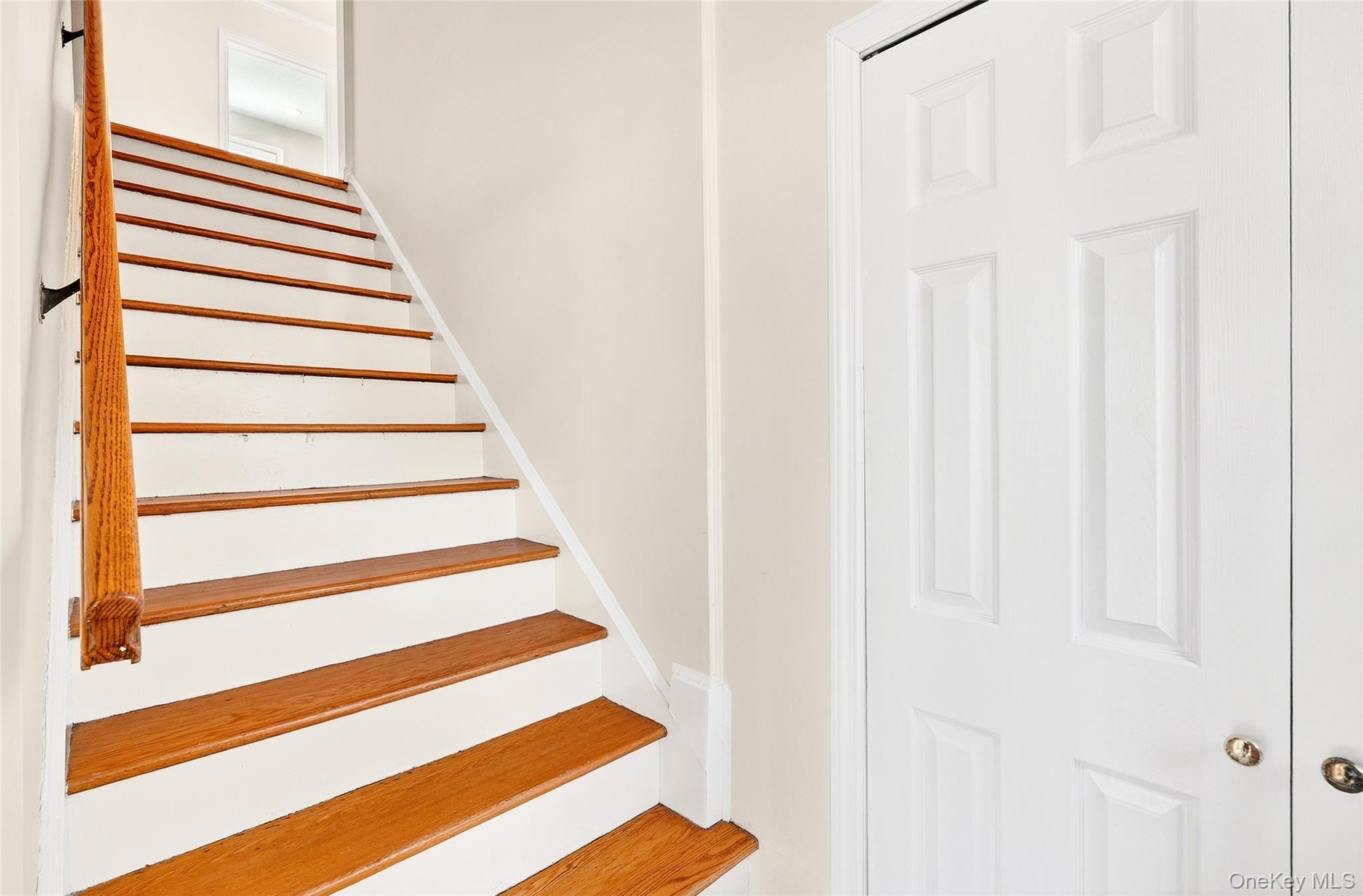 #6 photo, 66 Robins Crescent, New Rochelle , NY 10801